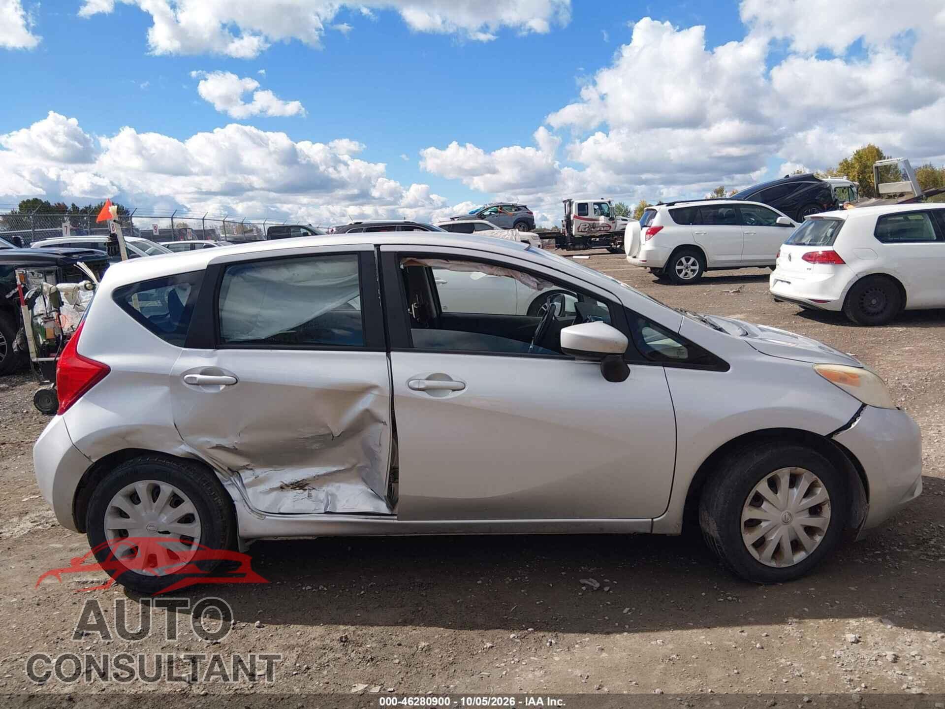 NISSAN VERSA NOTE 2015 - 3N1CE2CP6FL413574