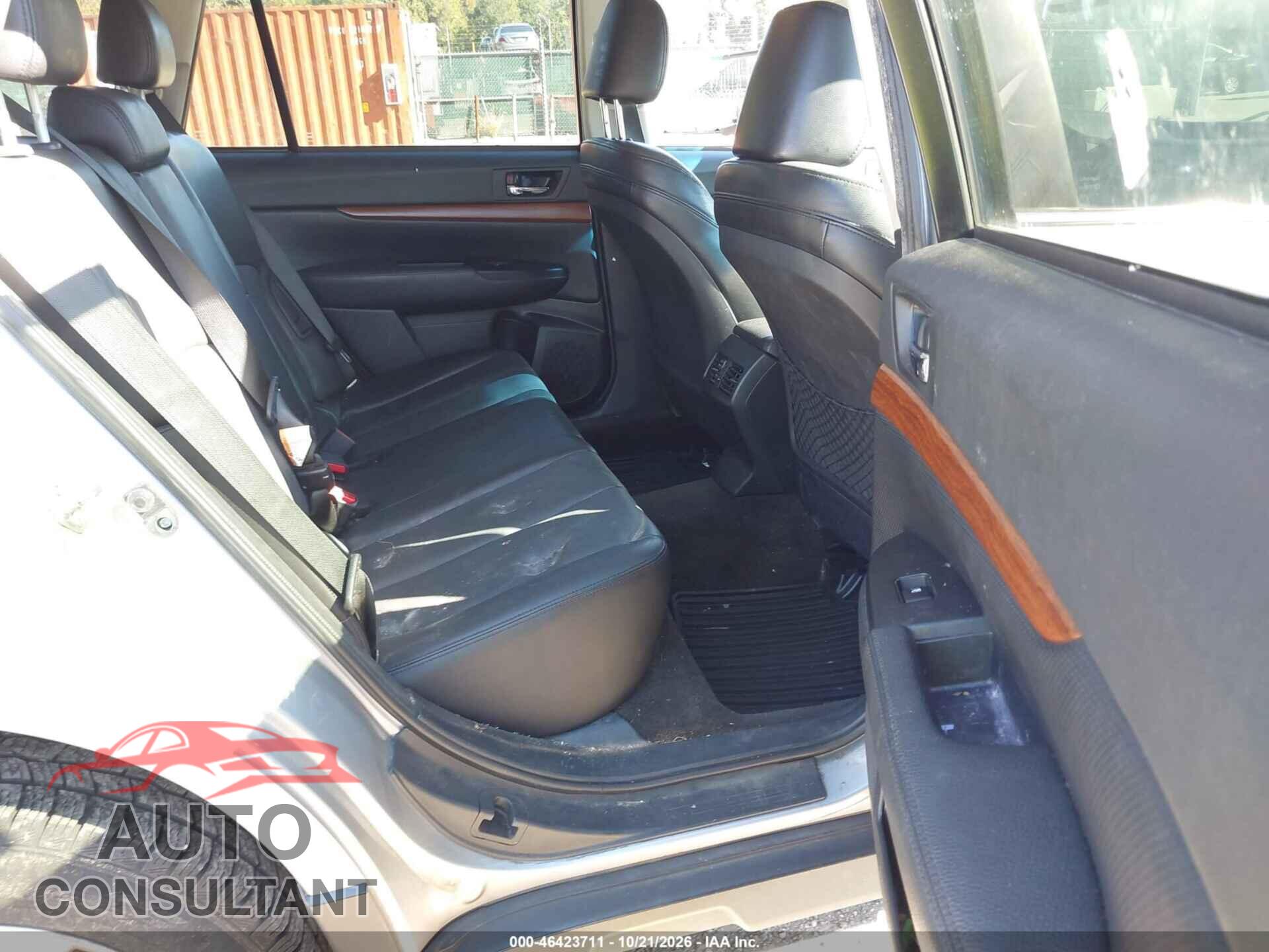 SUBARU OUTBACK 2014 - 4S4BRBLC2E3328585