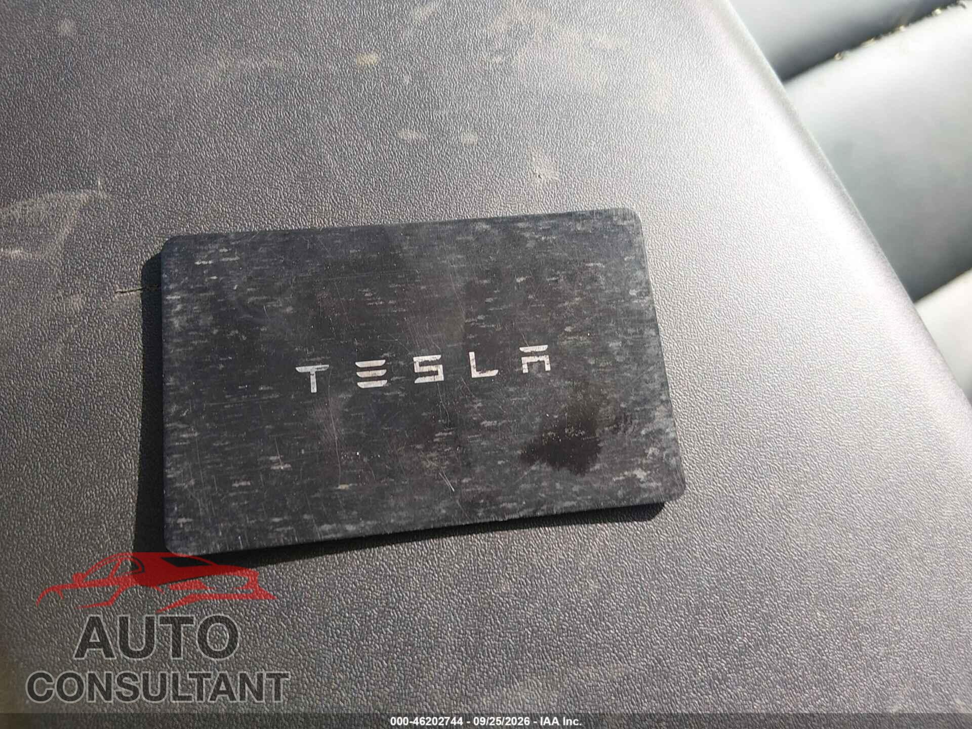 TESLA MODEL Y 2024 - 7SAYGDEE3RA262202