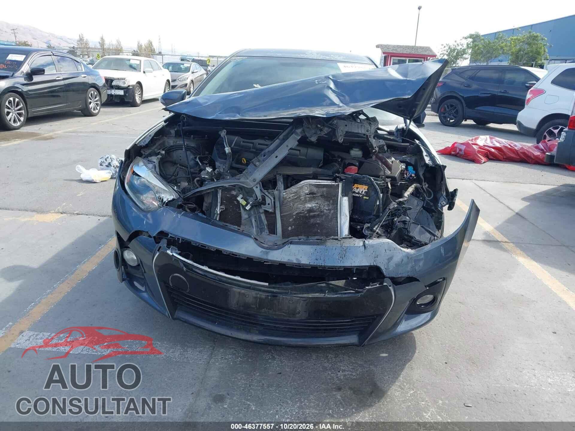 TOYOTA COROLLA 2015 - 5YFBURHE9FP246173