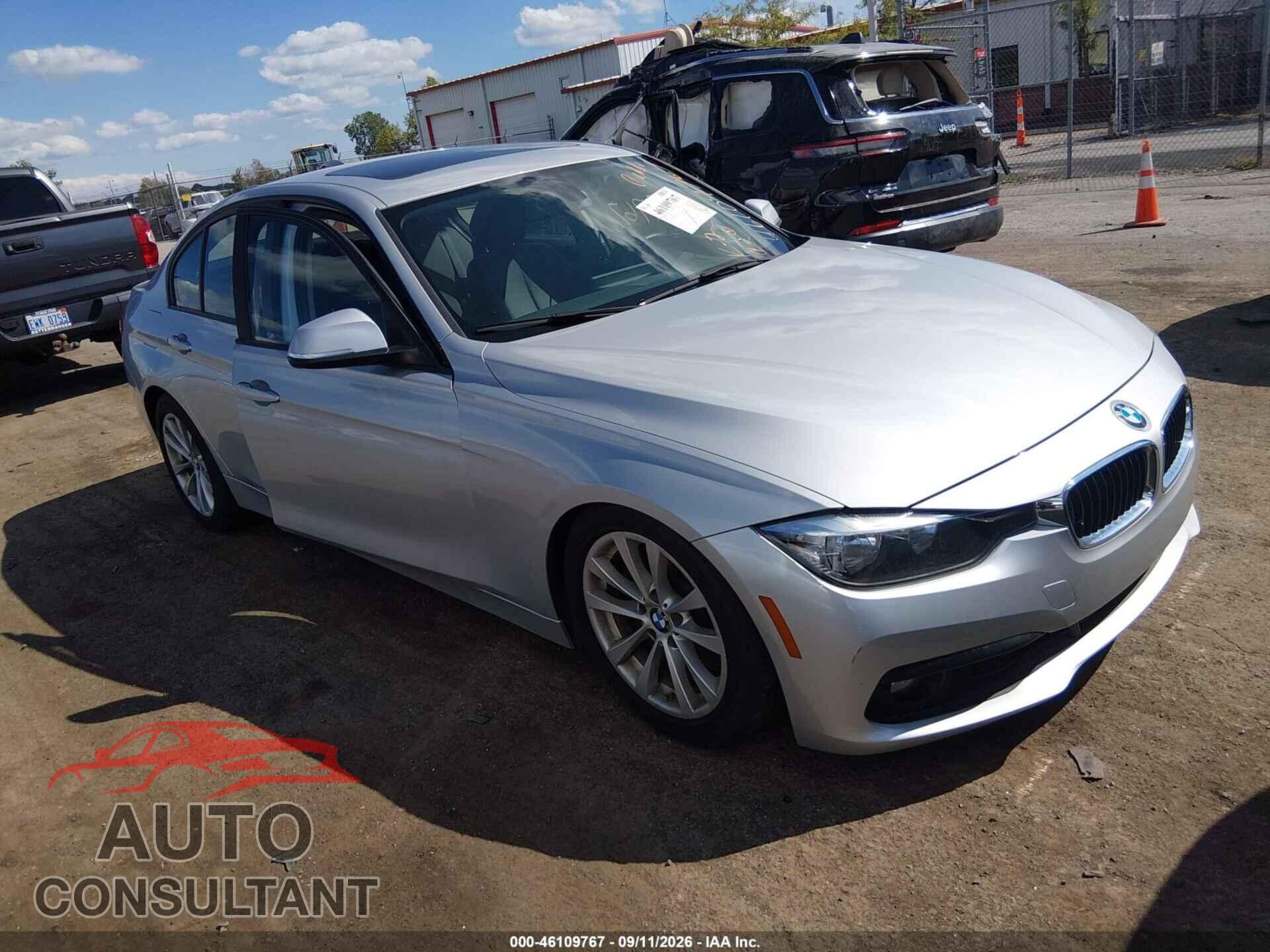 BMW 320I 2016 - WBA8E5G55GNU19832