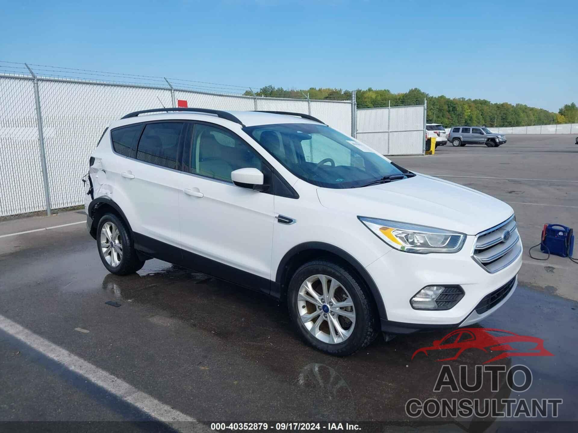 FORD ESCAPE 2017 - 1FMCU9GD4HUC03942