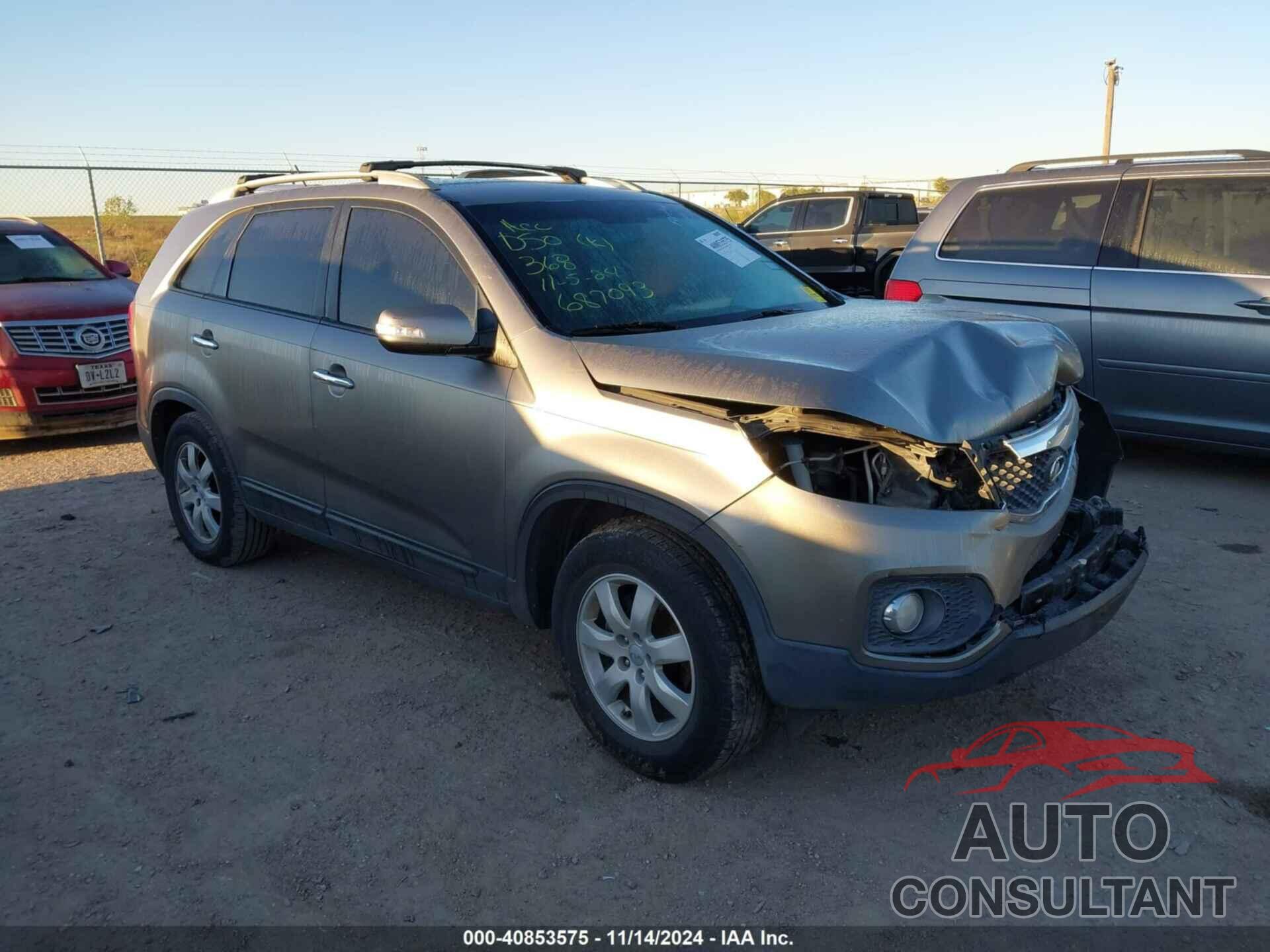 KIA SORENTO 2012 - 5XYKT3A69CG254843