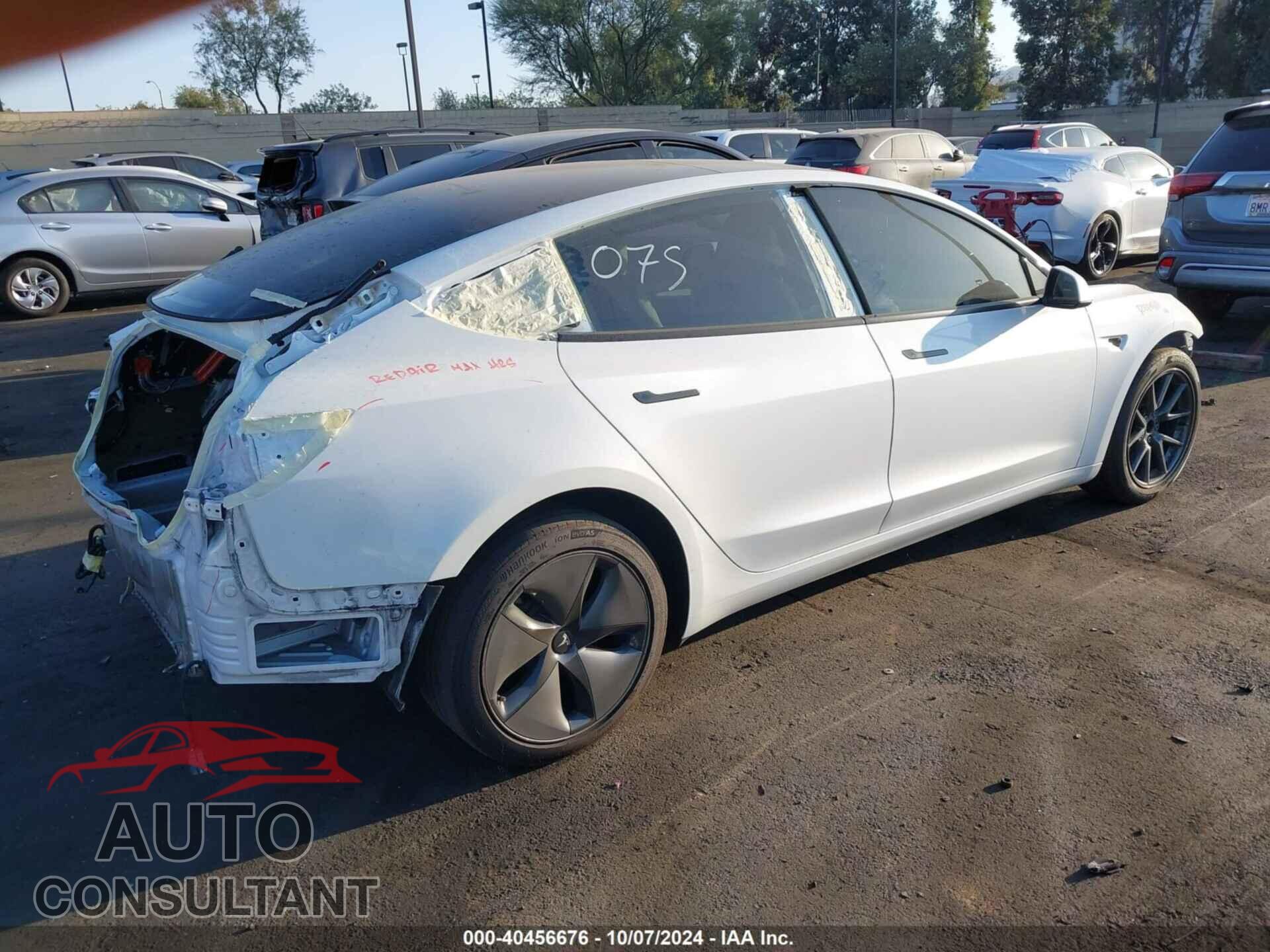 TESLA MODEL 3 2023 - 5YJ3E1EA5PF552000