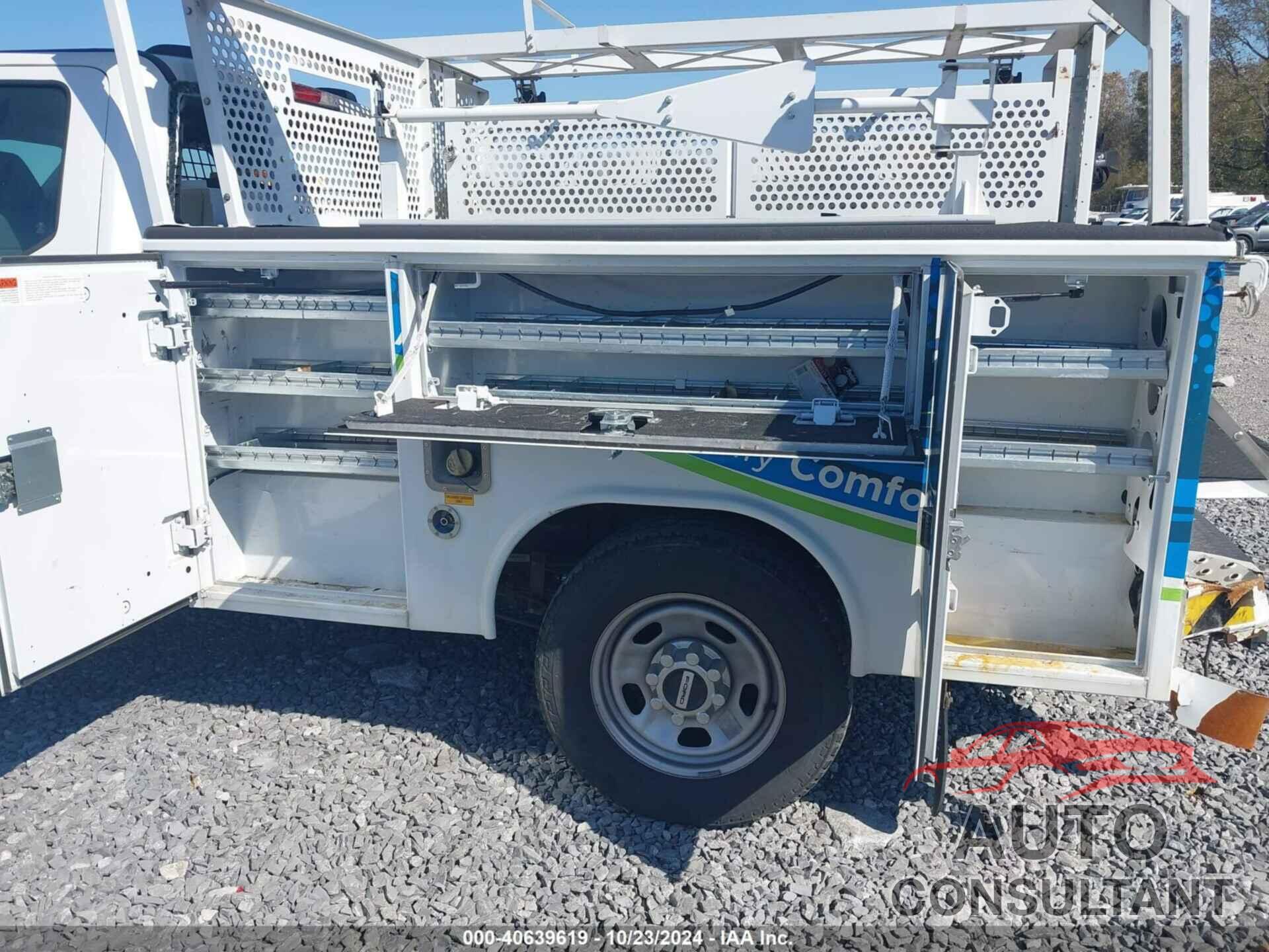 FORD F-350 2021 - 1FD8X3A62MED08651