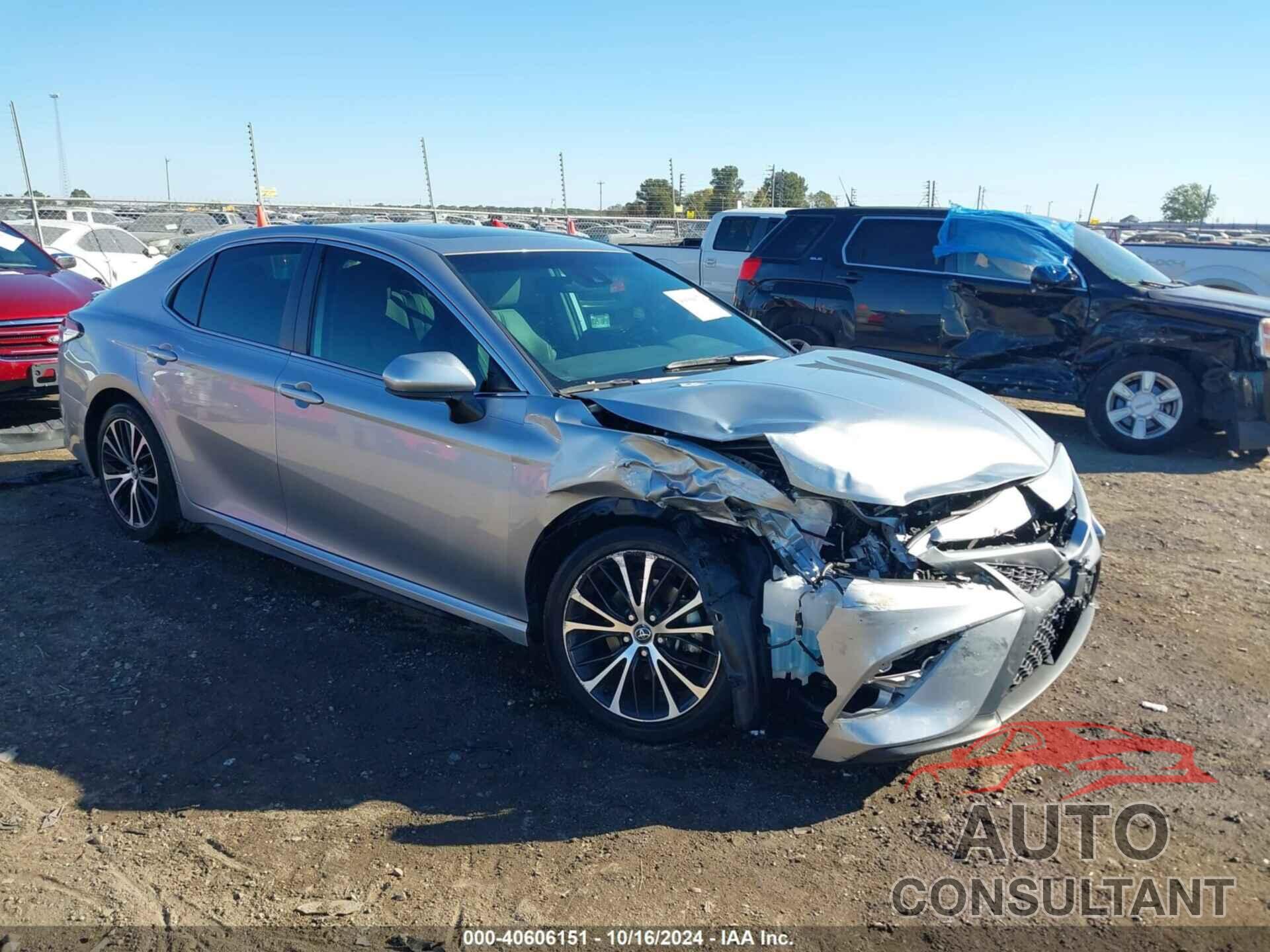 TOYOTA CAMRY 2020 - 4T1G11AK6LU940121