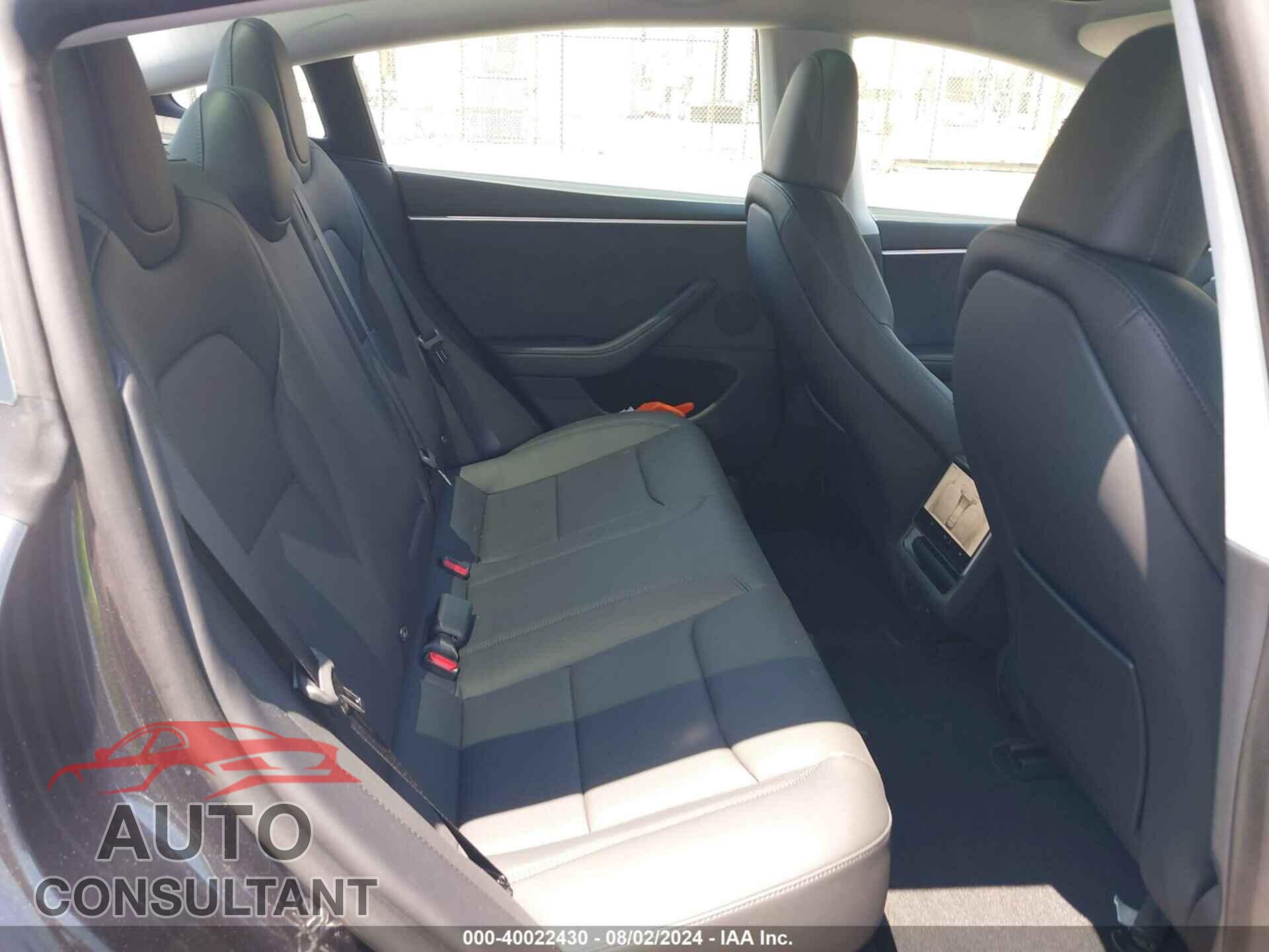 TESLA MODEL 3 2024 - 5YJ3E1EB9RF768752