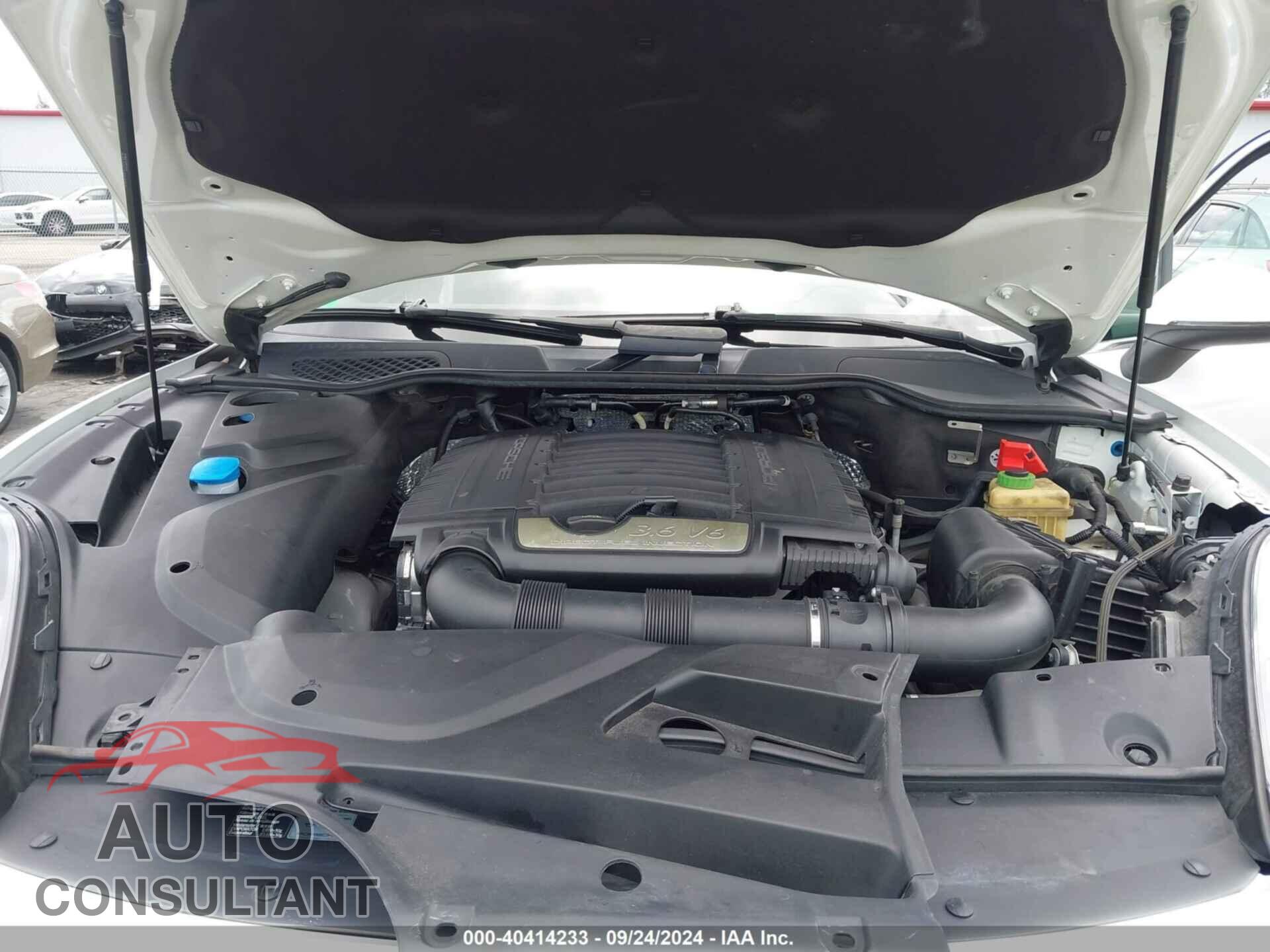 PORSCHE CAYENNE 2016 - WP1AA2A28GKA37940