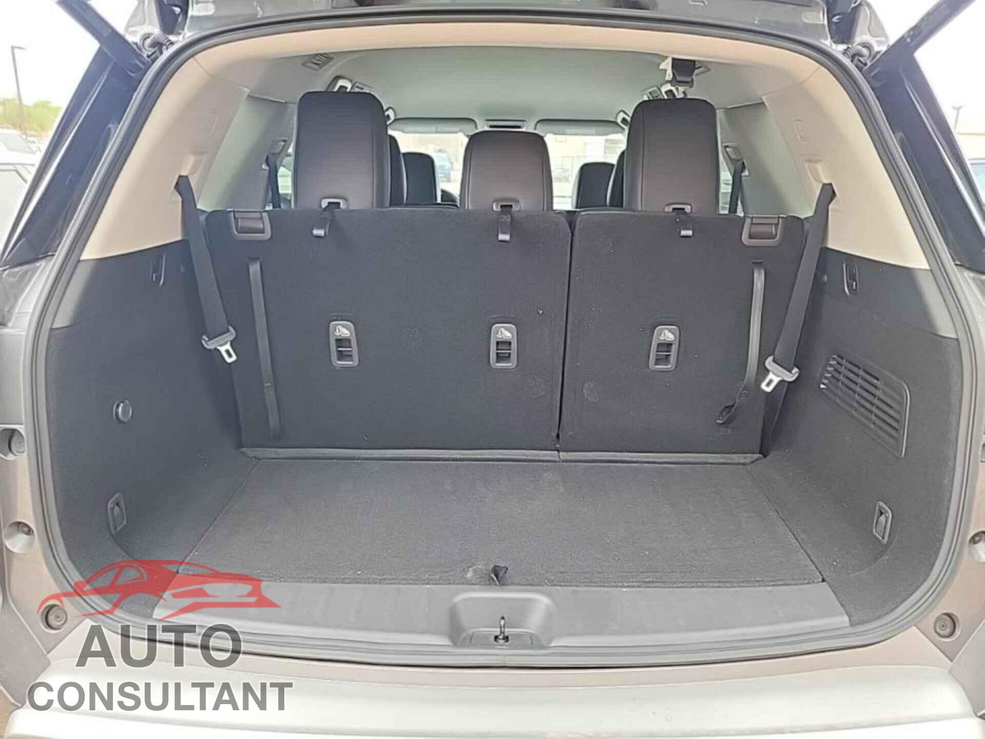 NISSAN PATHFINDER 2023 - 5N1DR3CA9PC238236