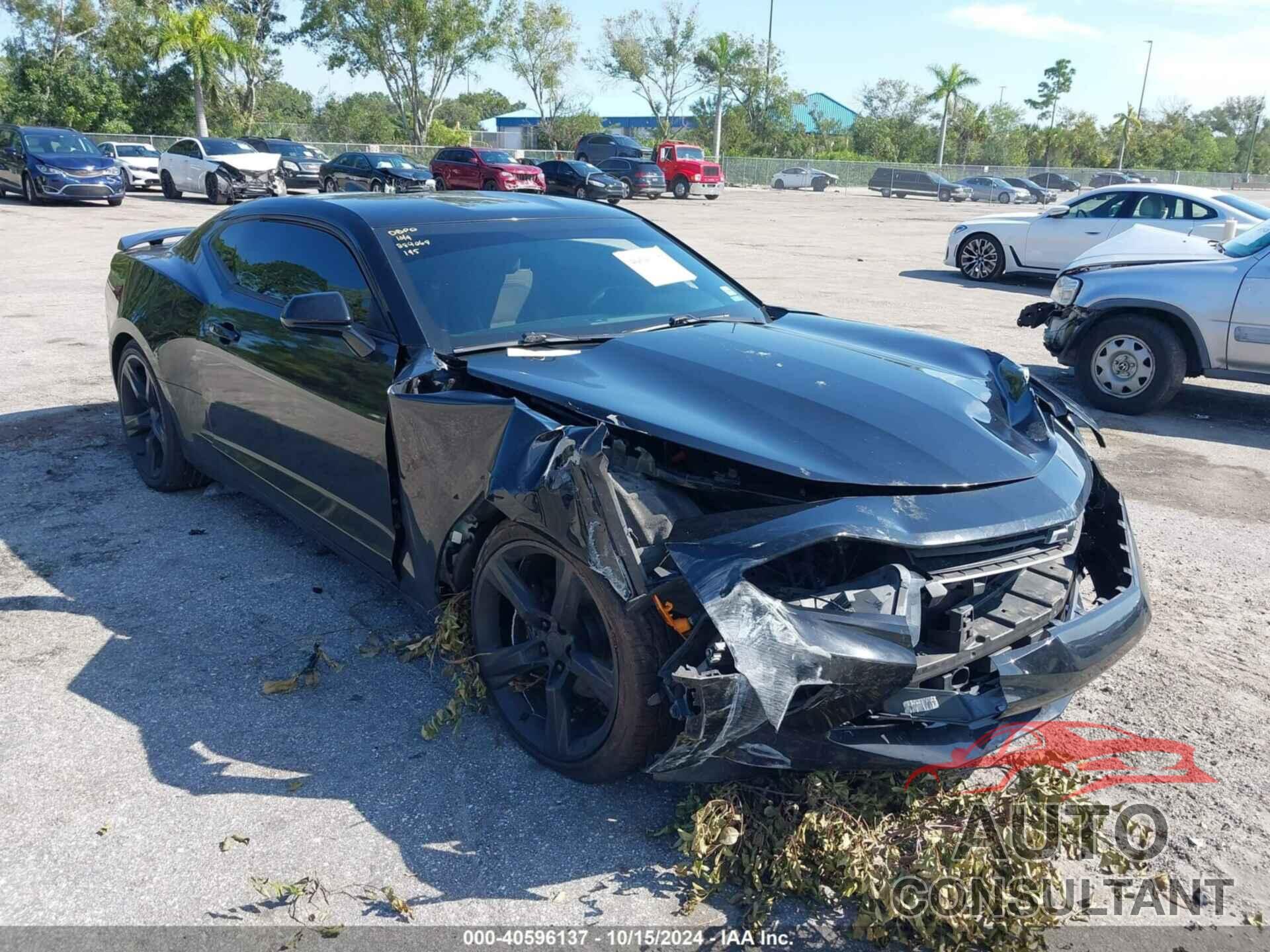 CHEVROLET CAMARO 2018 - 1G1FB1RS2J0171969