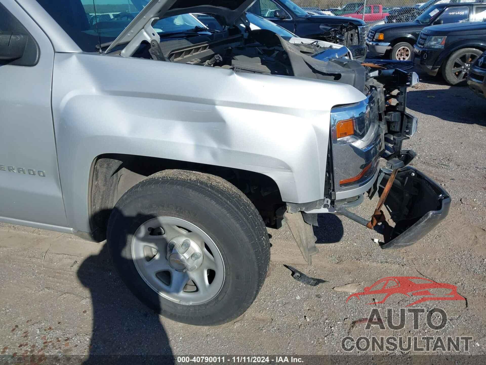 CHEVROLET SILVERADO 1500 2018 - 1GCNCNEH4JZ378618