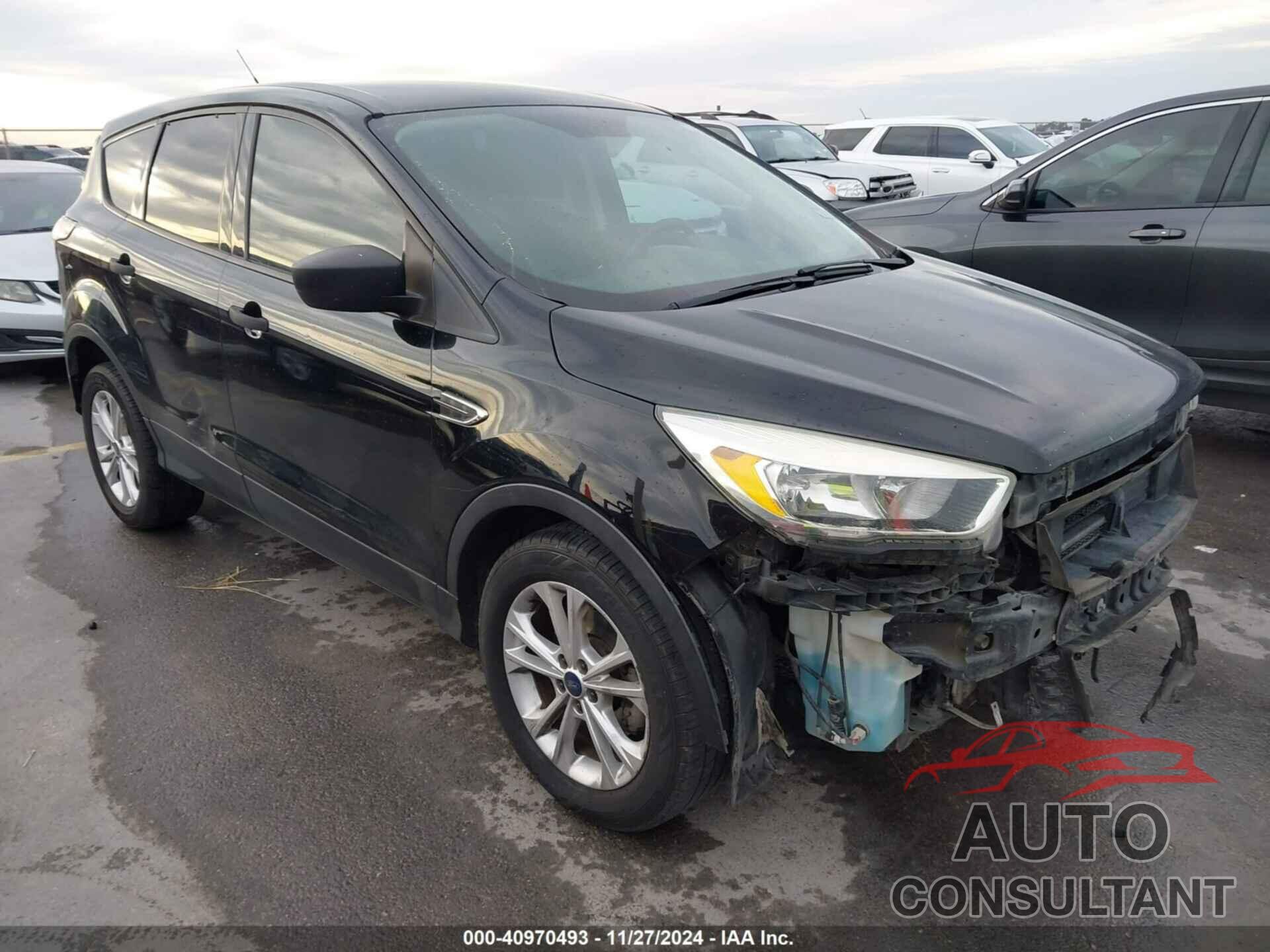 FORD ESCAPE 2017 - 1FMCU0F72HUB15270
