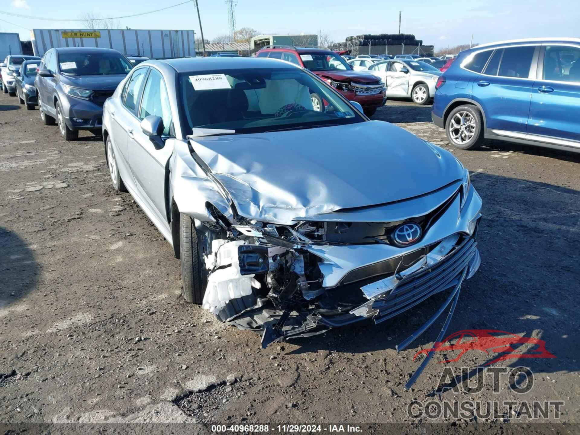 TOYOTA CAMRY 2021 - 4T1C11AK6MU611127