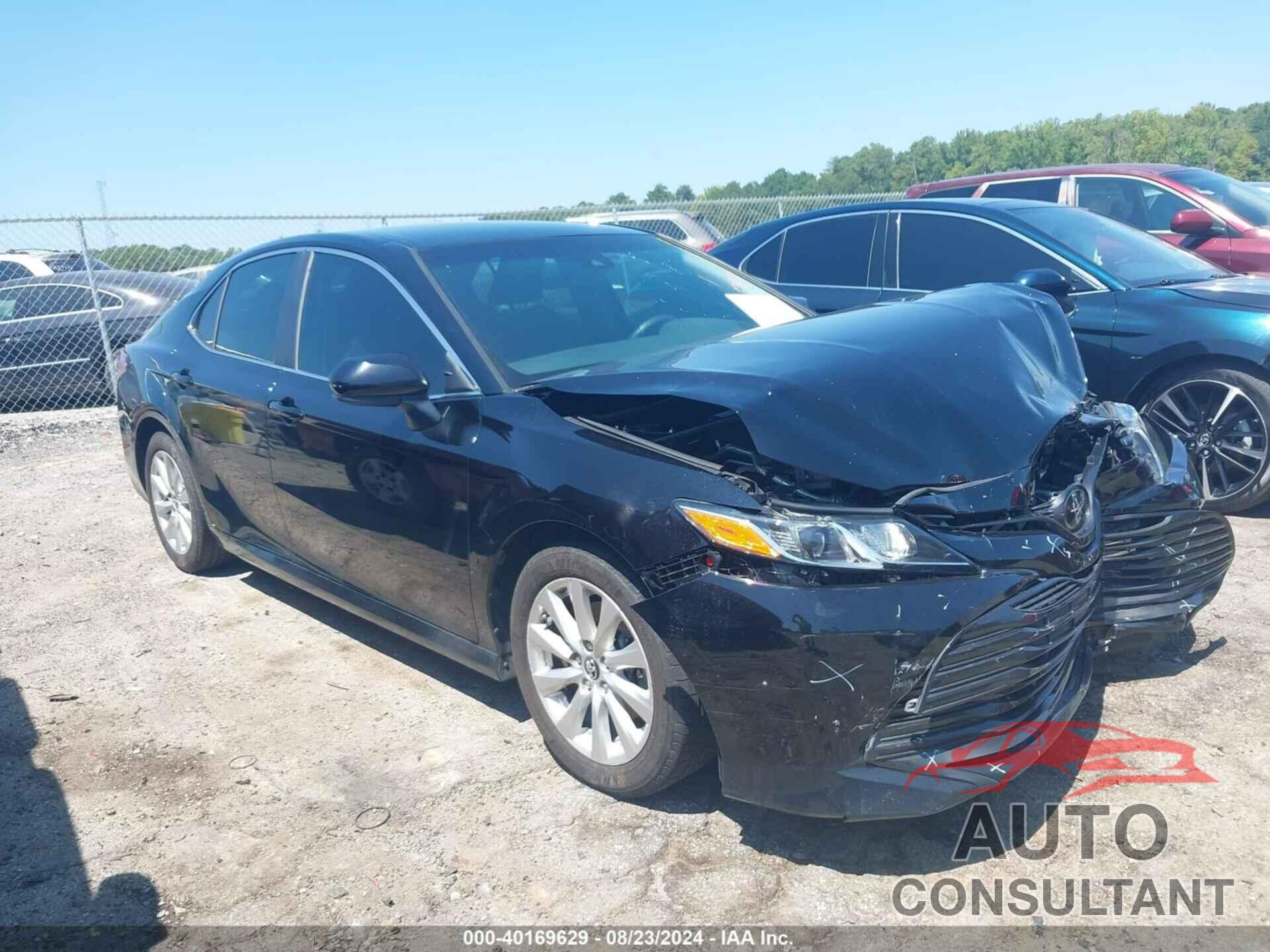 TOYOTA CAMRY 2018 - 4T1B11HK4JU588704