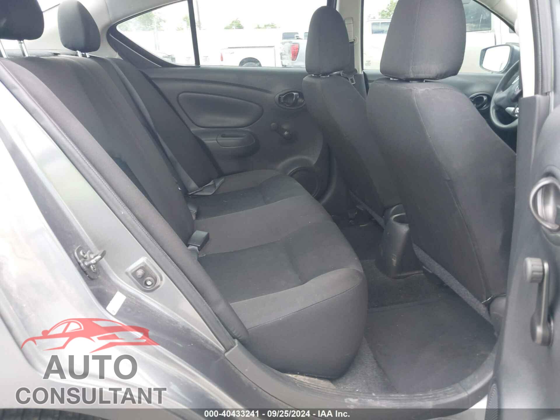 NISSAN VERSA 2018 - 3N1CN7AP5JL840995