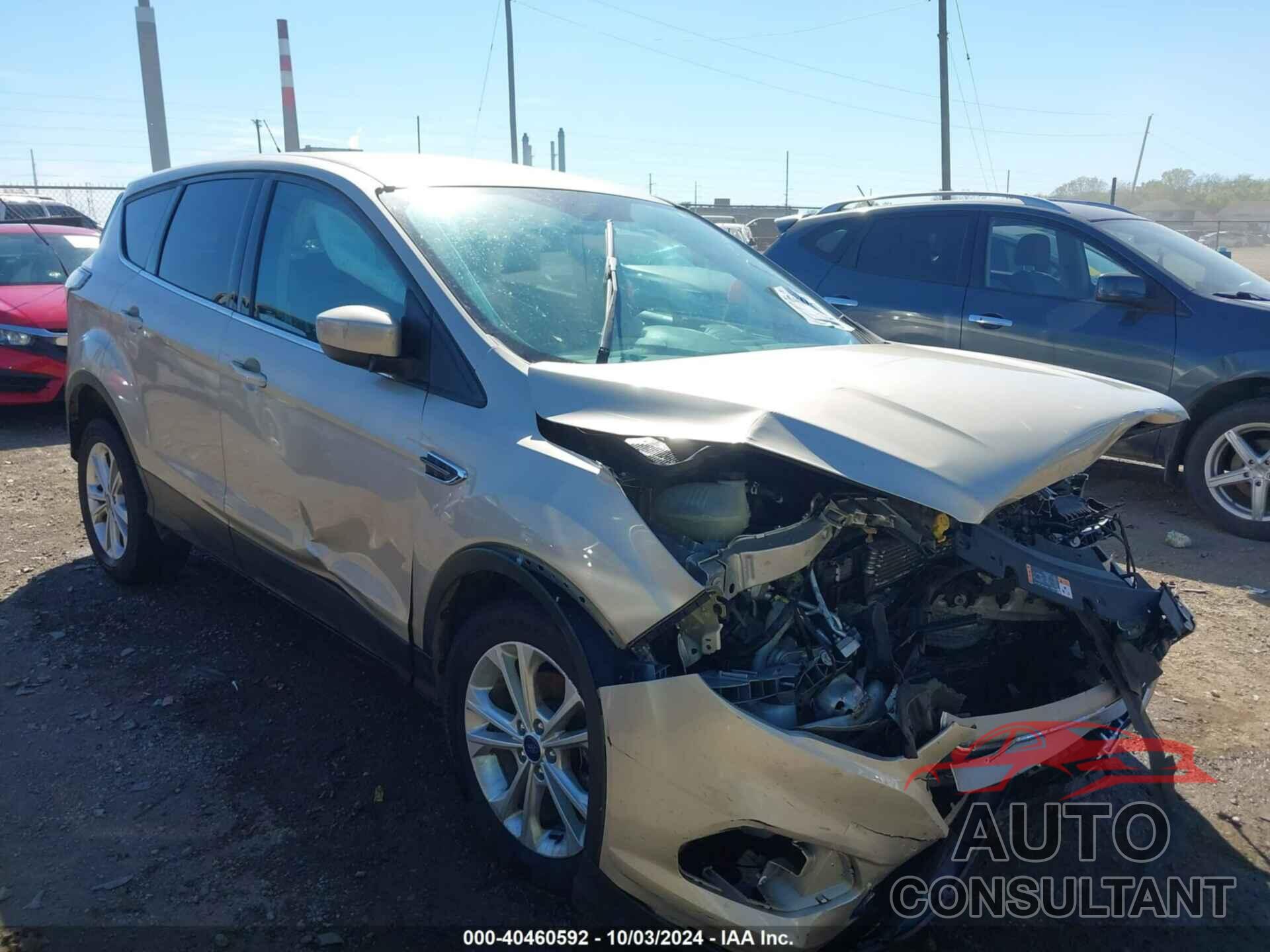 FORD ESCAPE 2017 - 1FMCU0GD4HUE86029