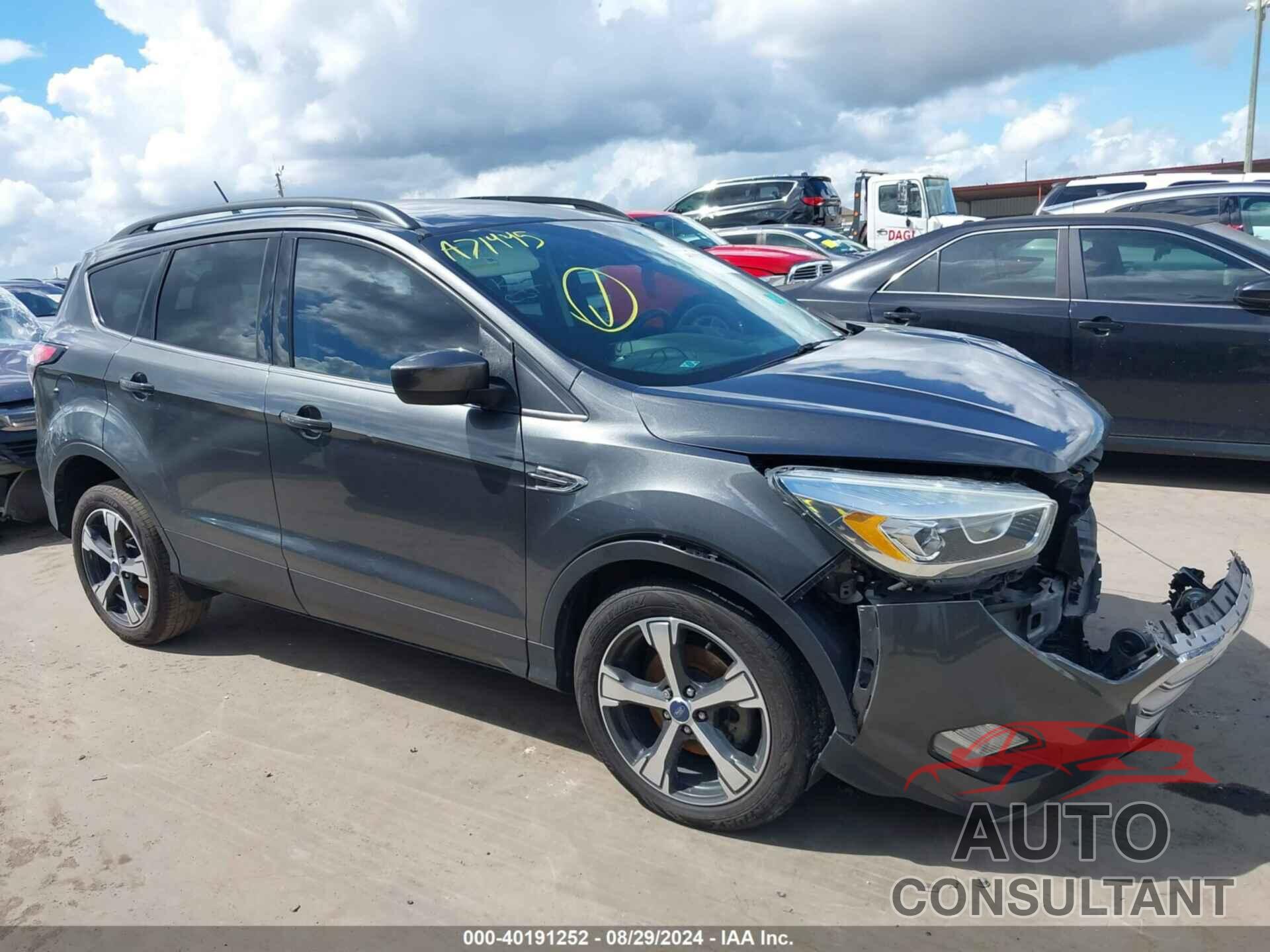 FORD ESCAPE 2018 - 1FMCU0HD8JUA71445