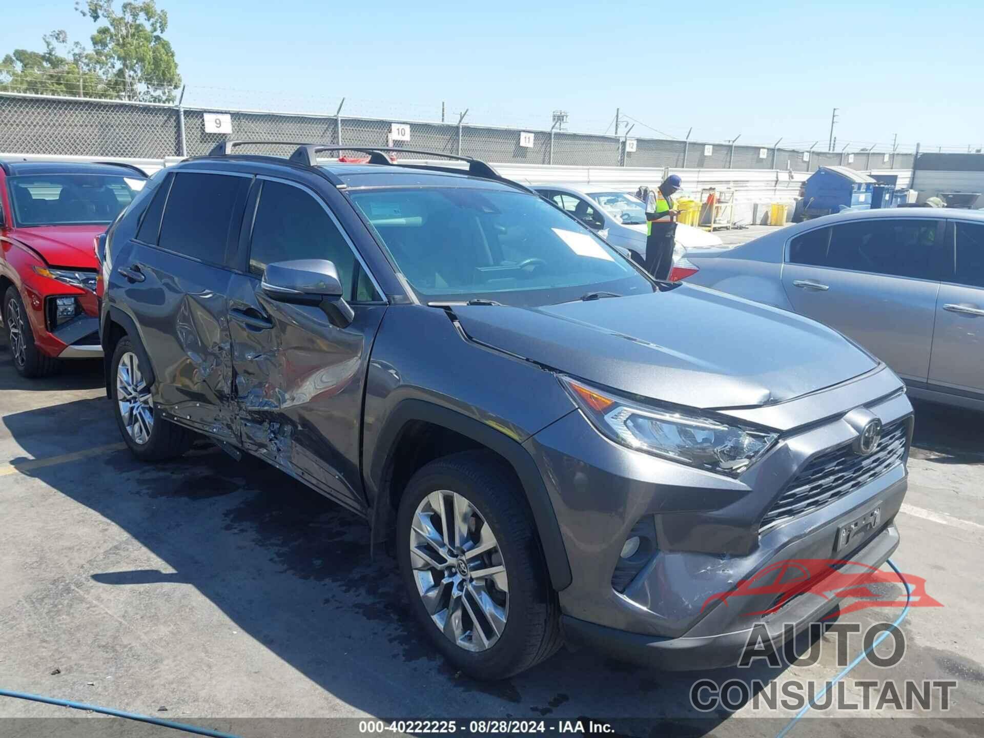 TOYOTA RAV4 2021 - 2T3C1RFV5MC140324