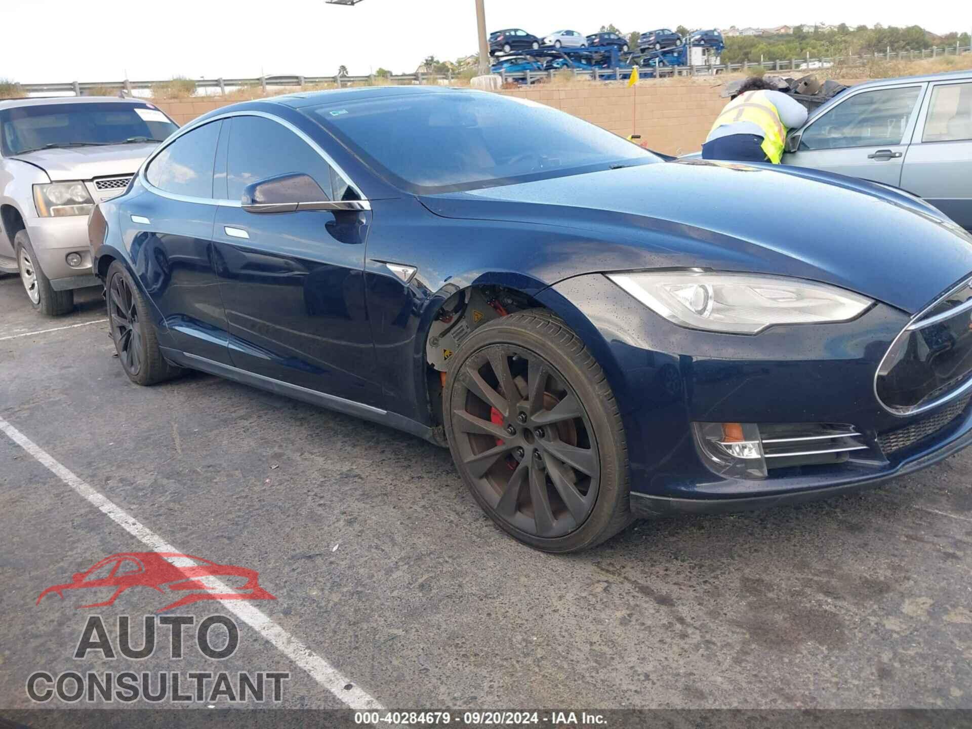 TESLA MODEL S 2013 - 5YJSA1CN1DFP16464