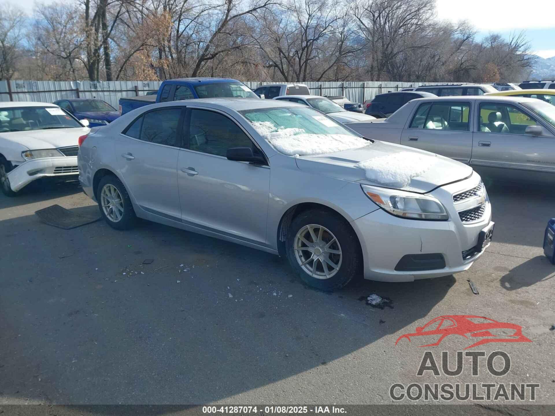 CHEVROLET MALIBU 2013 - 1G11B5SA3DF244559