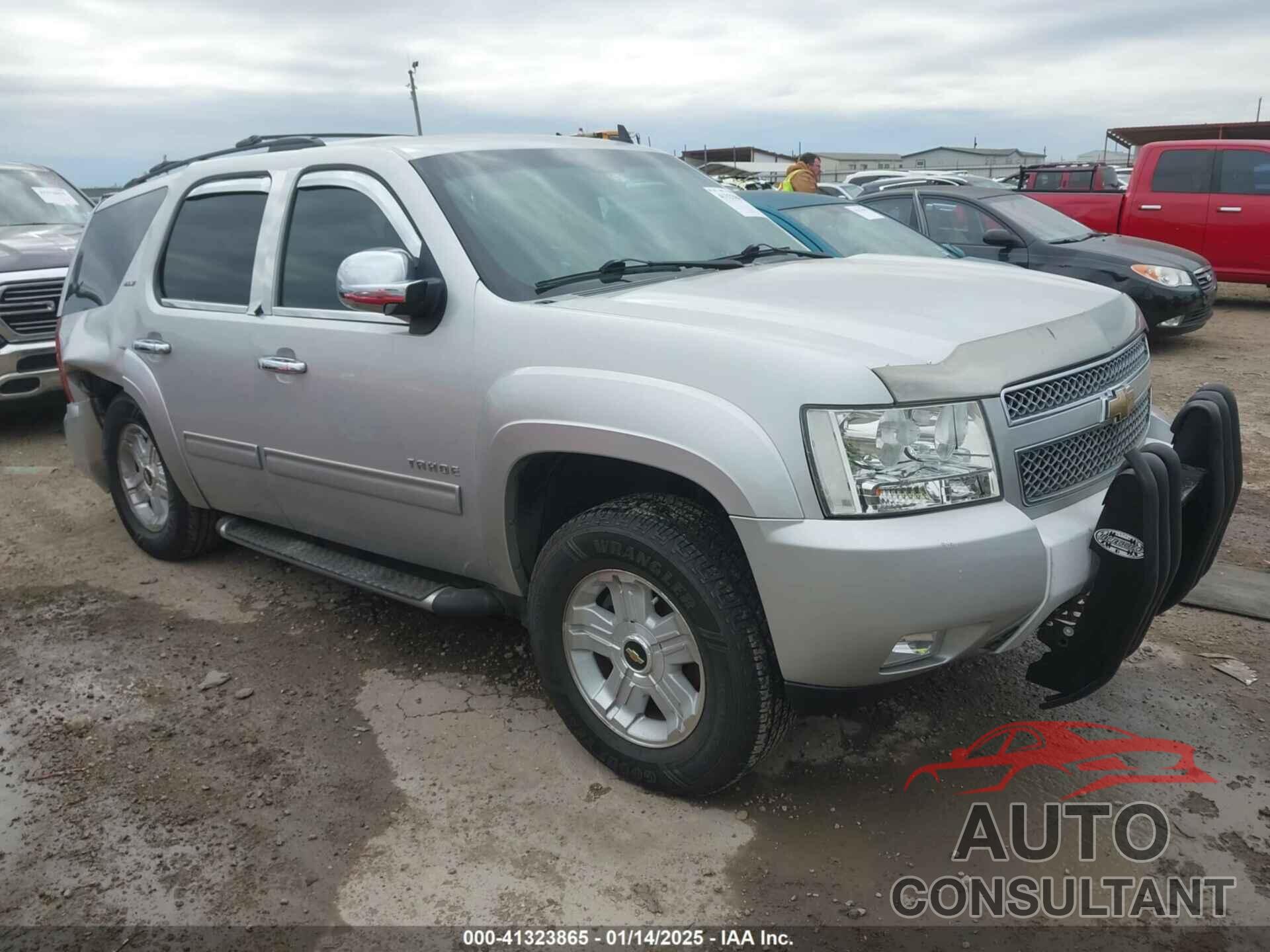 CHEVROLET TAHOE 2011 - 1GNSCBE05BR376638