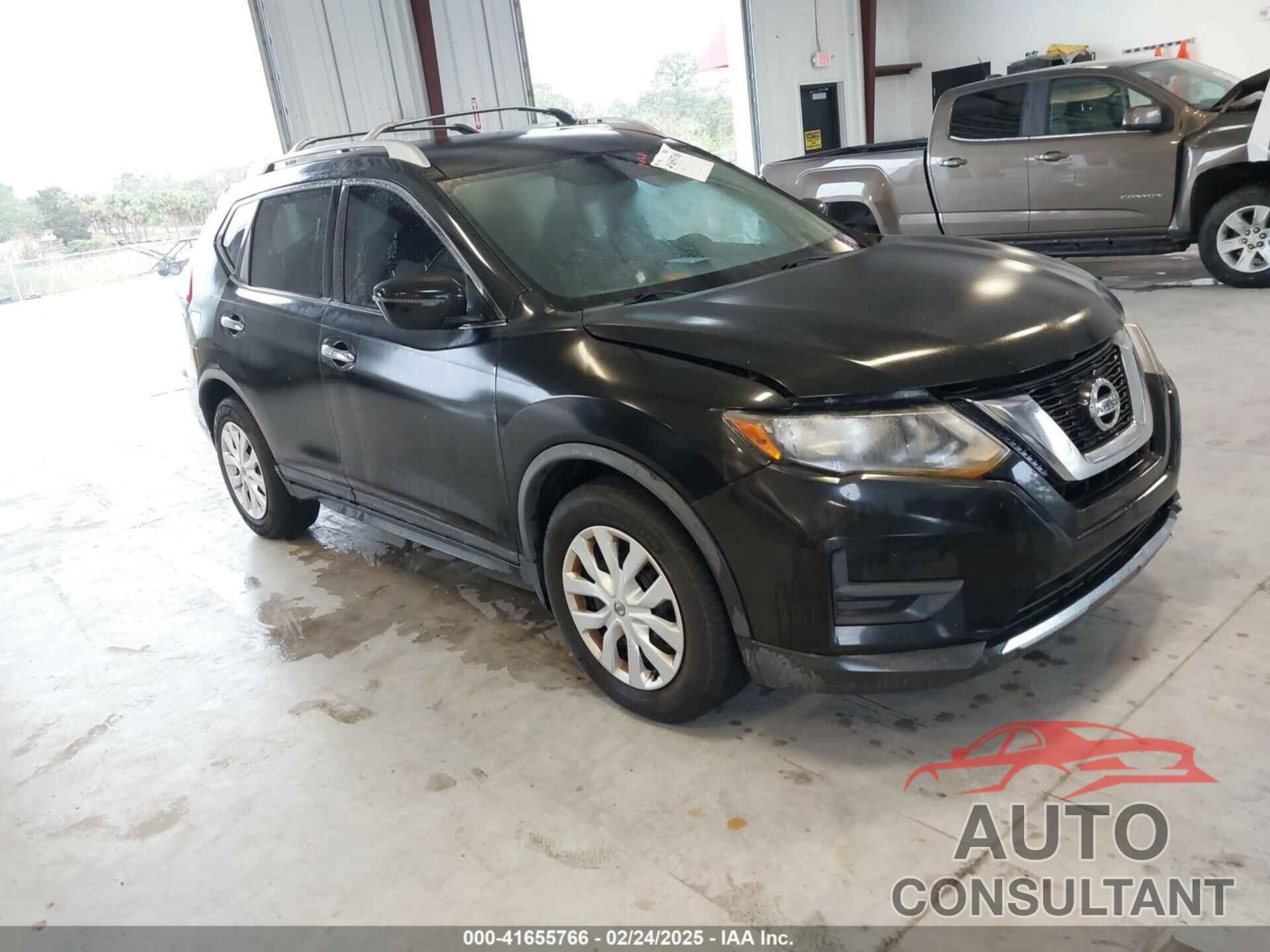 NISSAN ROGUE 2017 - KNMAT2MTXHP555195