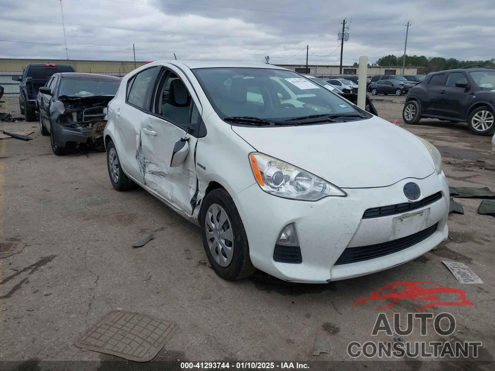 TOYOTA PRIUS C 2014 - JTDKDTB32E1084491