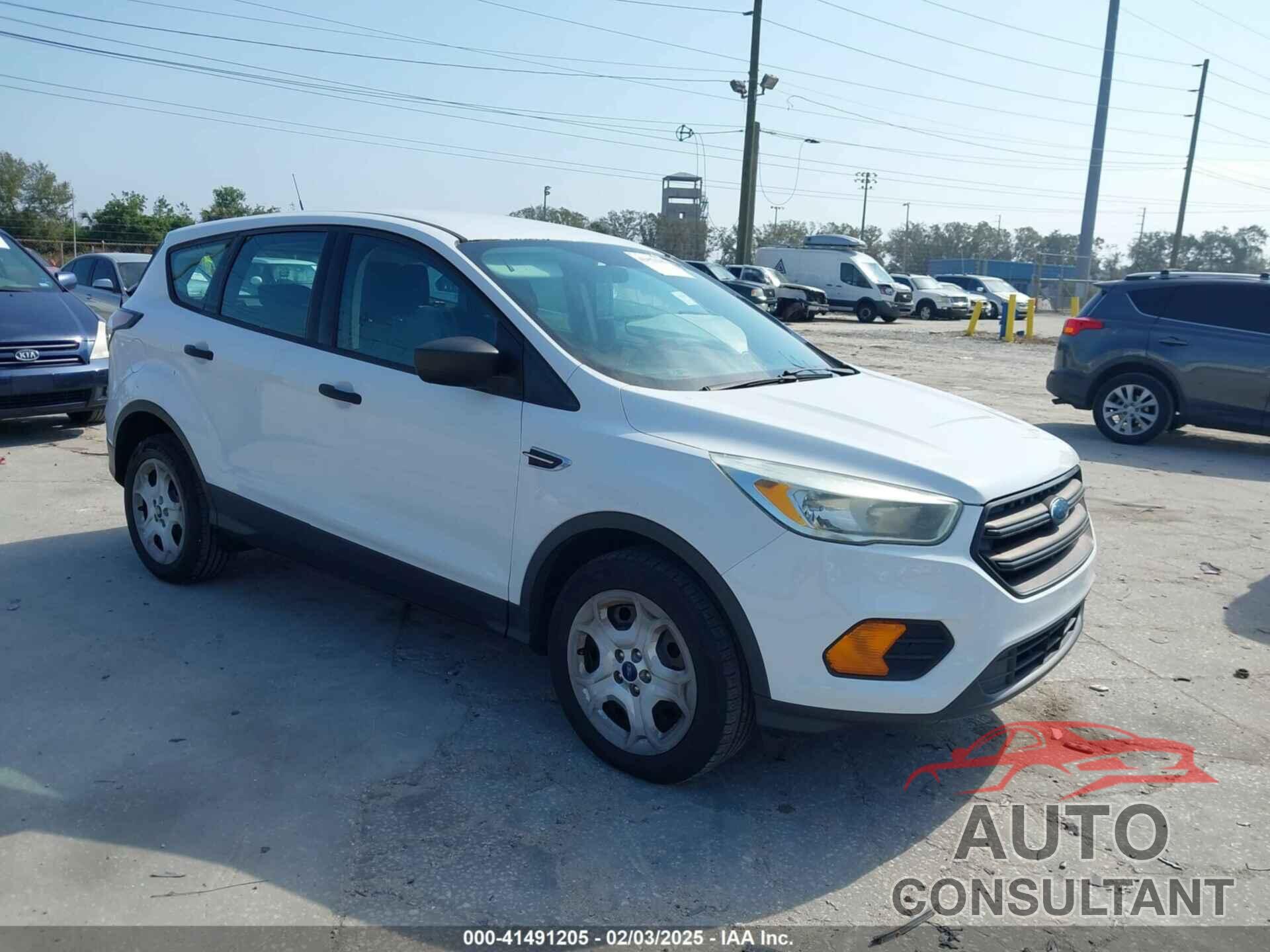 FORD ESCAPE 2017 - 1FMCU0F79HUB82450