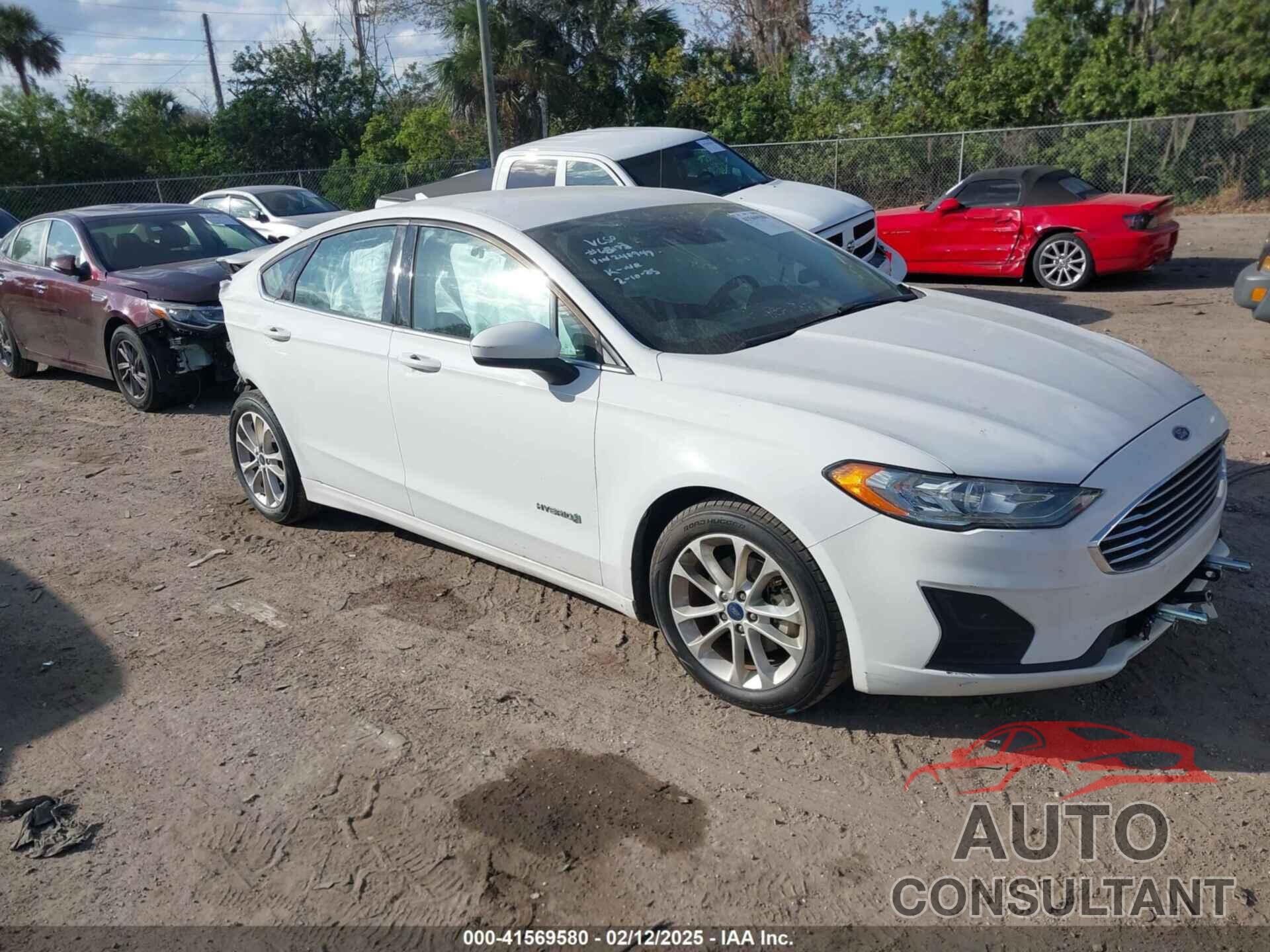 FORD FUSION HYBRID 2019 - 3FA6P0LU7KR240949