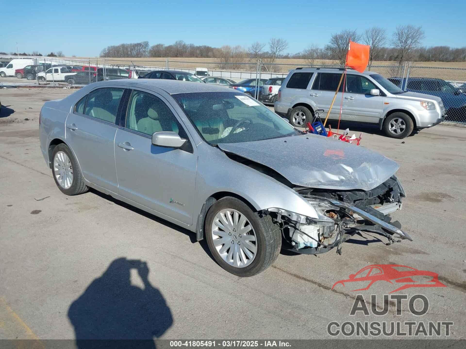 FORD FUSION HYBRID 2011 - 3FADP0L38BR302907