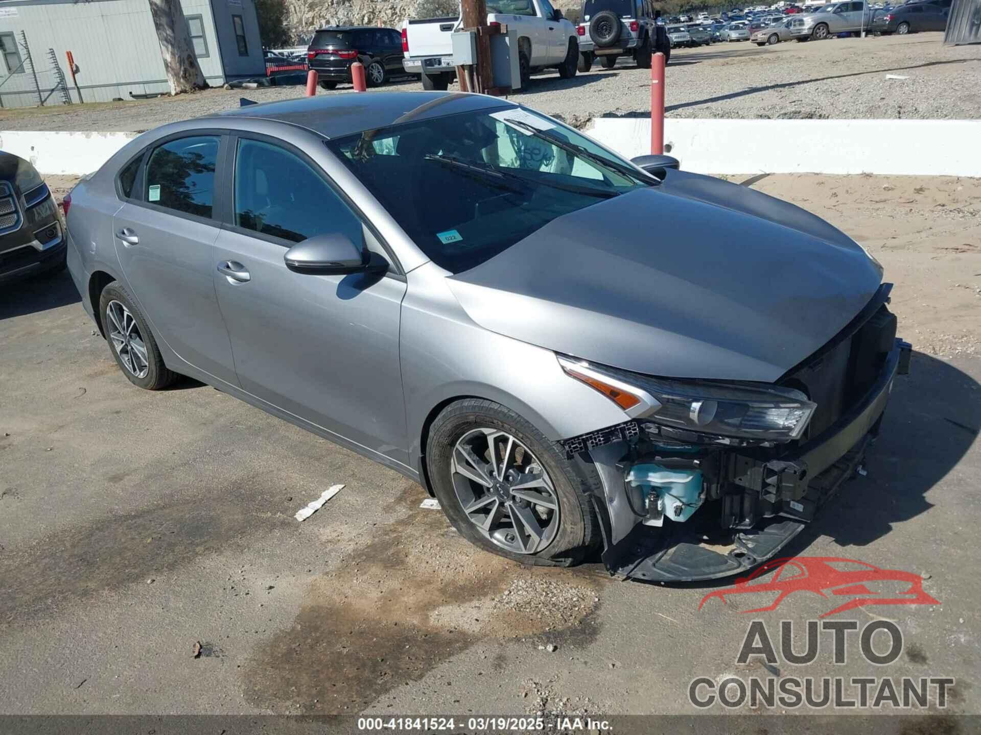 KIA FORTE 2023 - 3KPF24AD7PE672054