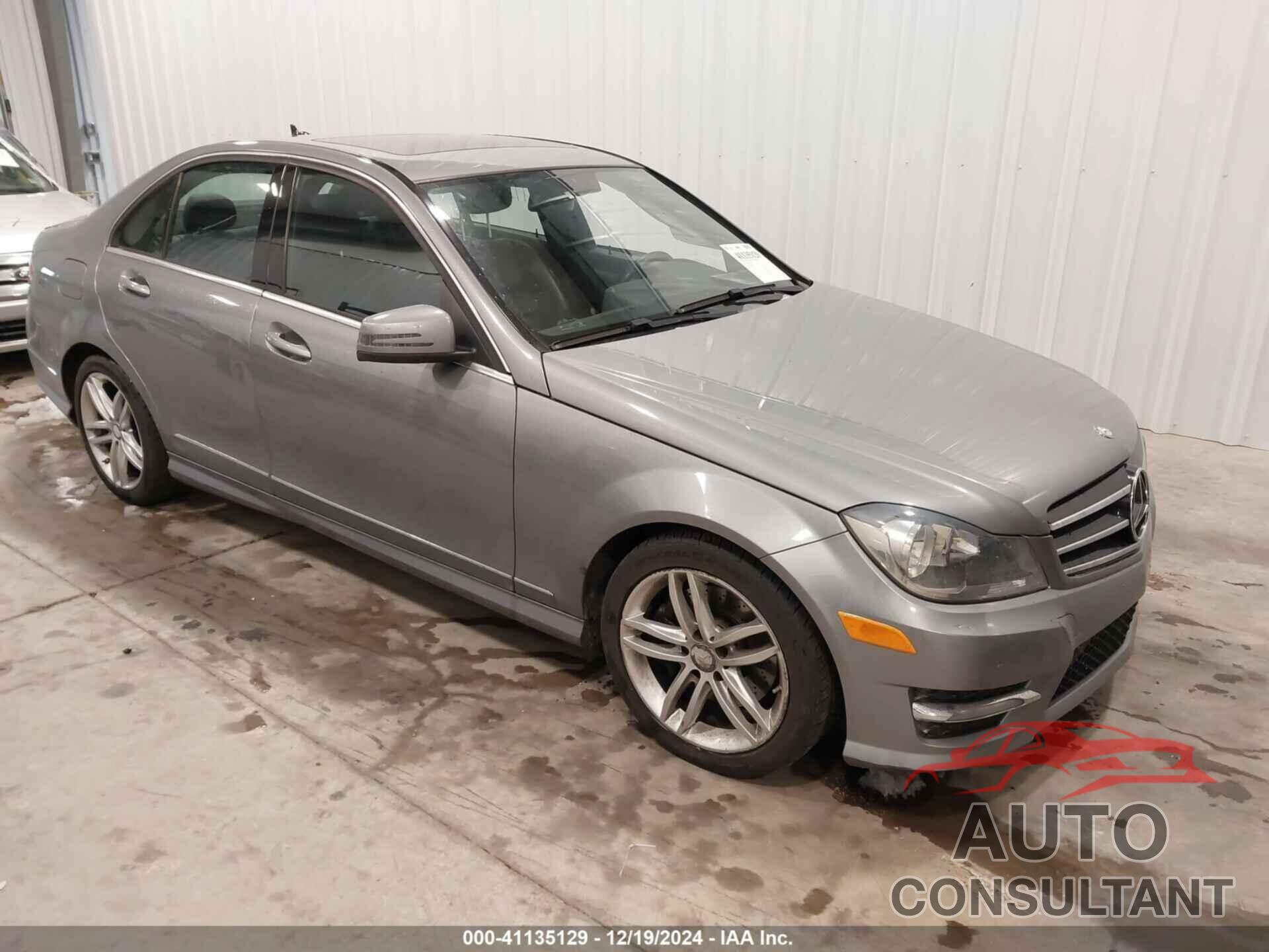 MERCEDES-BENZ C 300 2014 - WDDGF8AB0ER312162