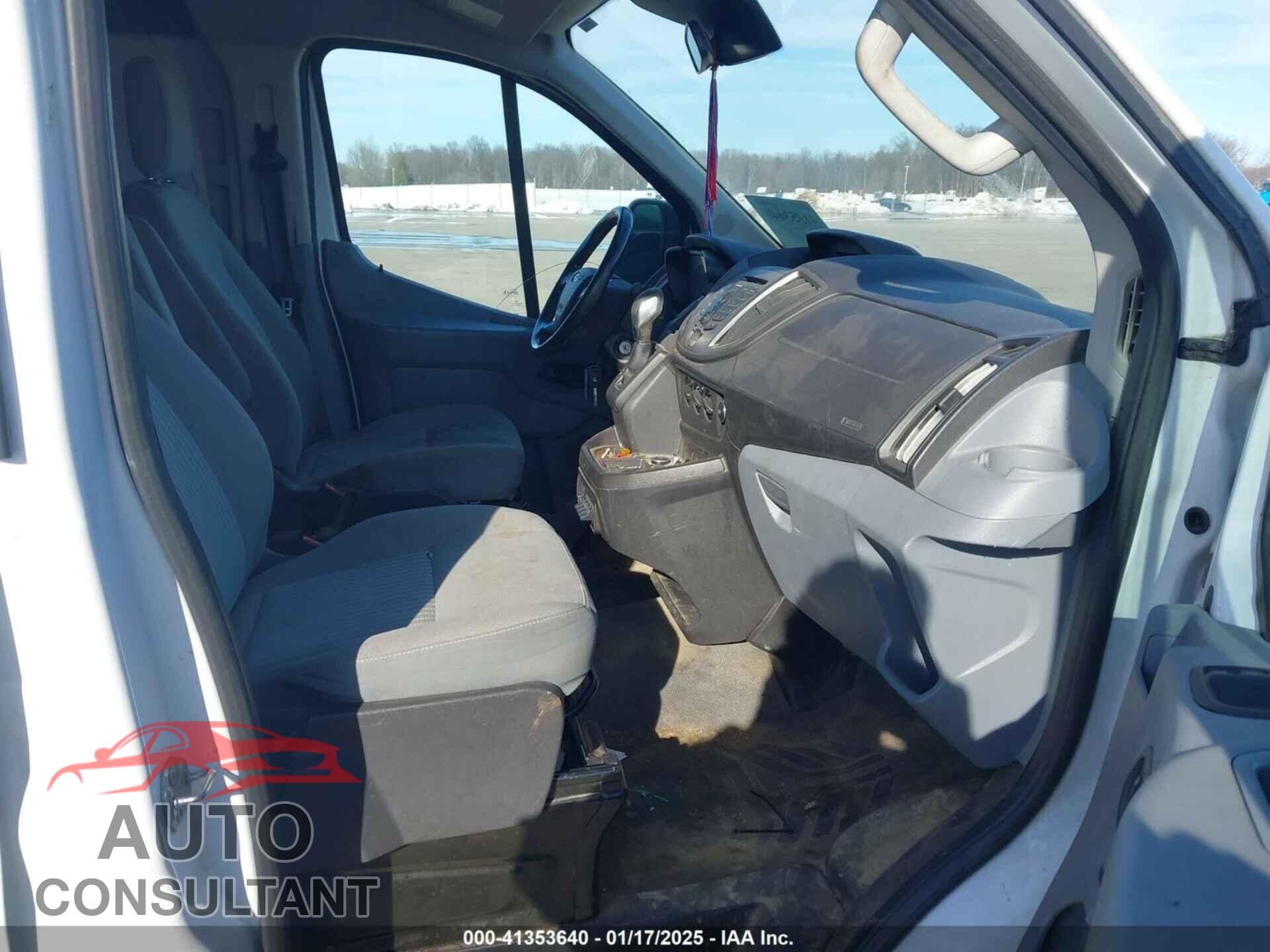 FORD TRANSIT-150 2017 - 1FTYE1YM1HKA37236