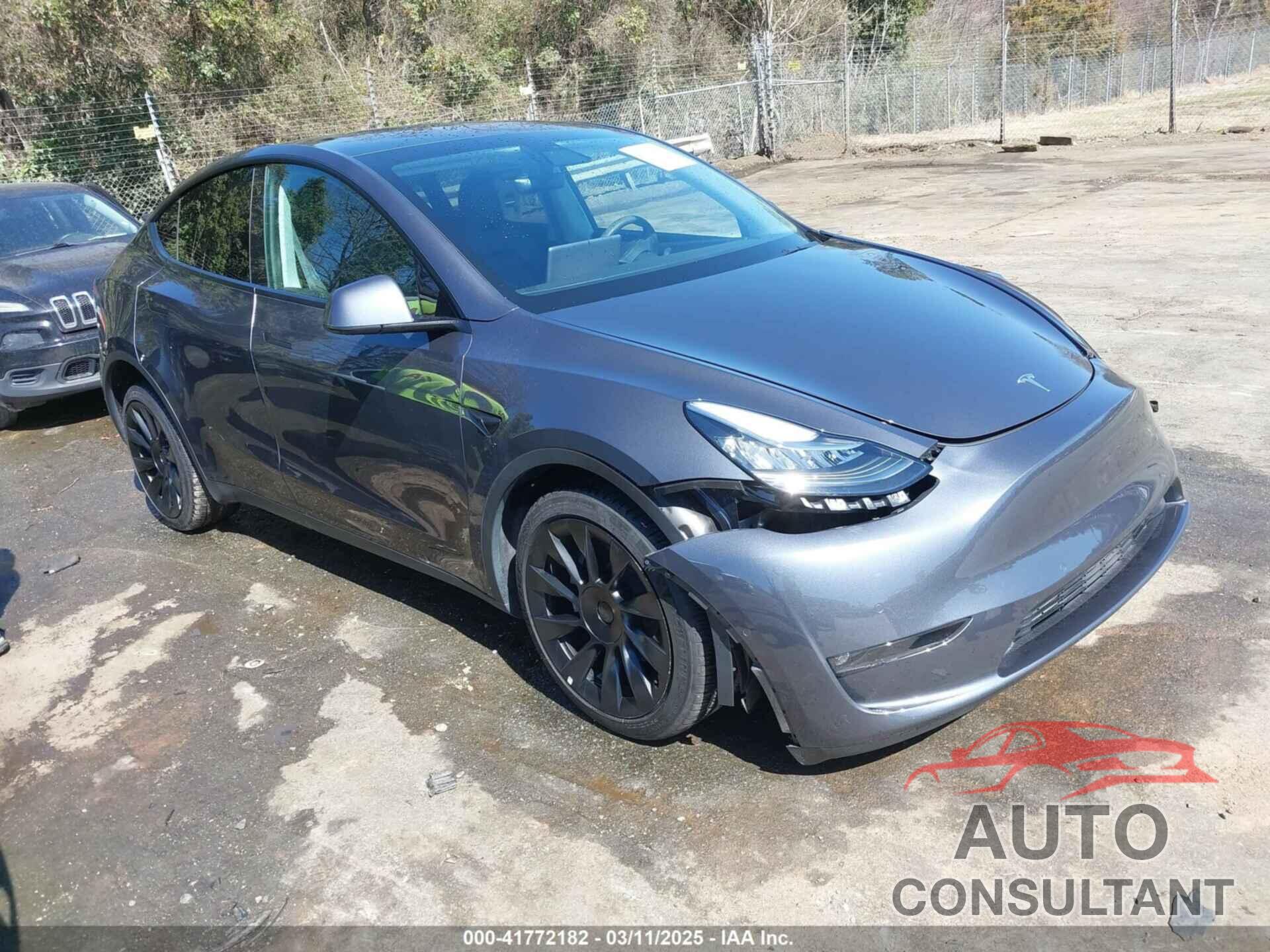 TESLA MODEL Y 2021 - 5YJYGDEE4MF300531