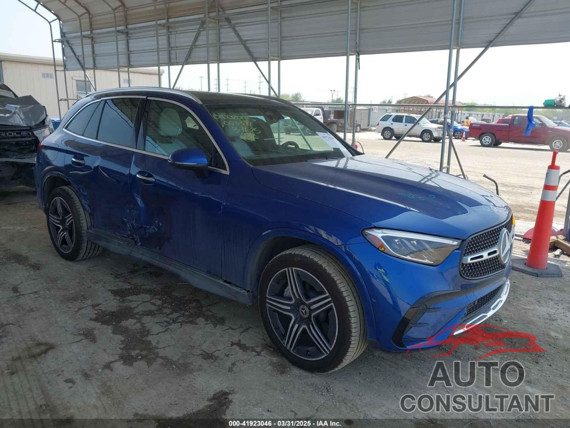 MERCEDES-BENZ GLC 300 2023 - W1NKM4GB8PF053377