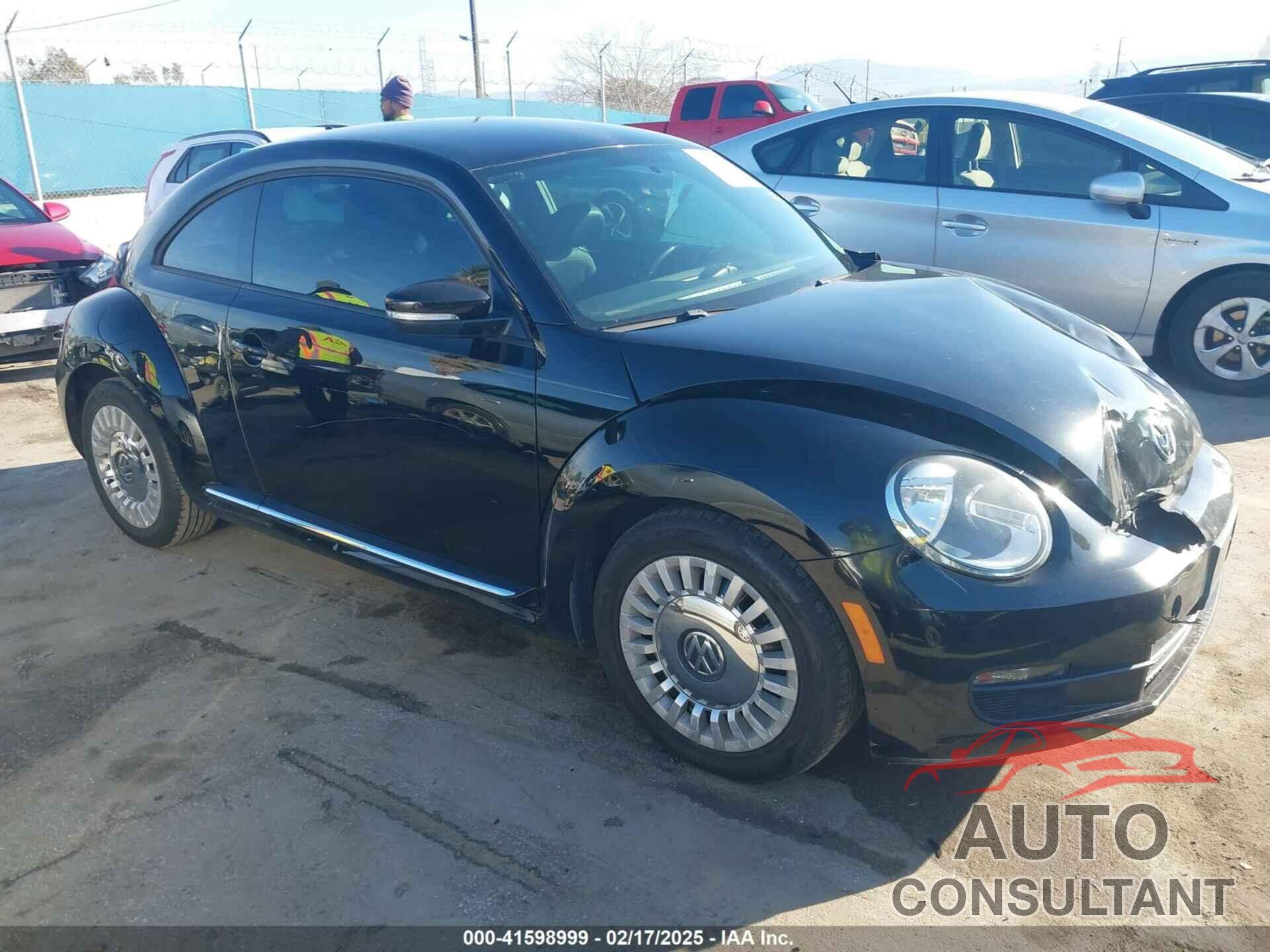 VOLKSWAGEN BEETLE 2014 - 3VWJ07AT4EM639750