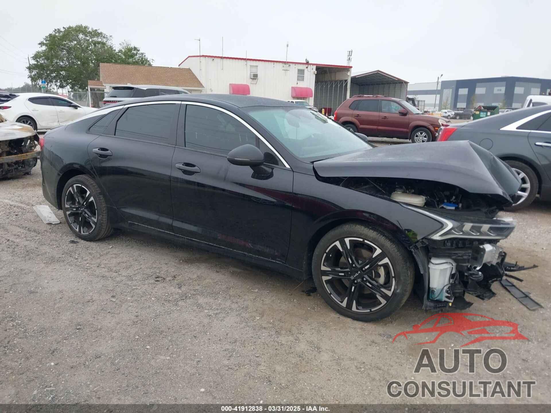 KIA K5 2023 - 5XXG64J25PG200210