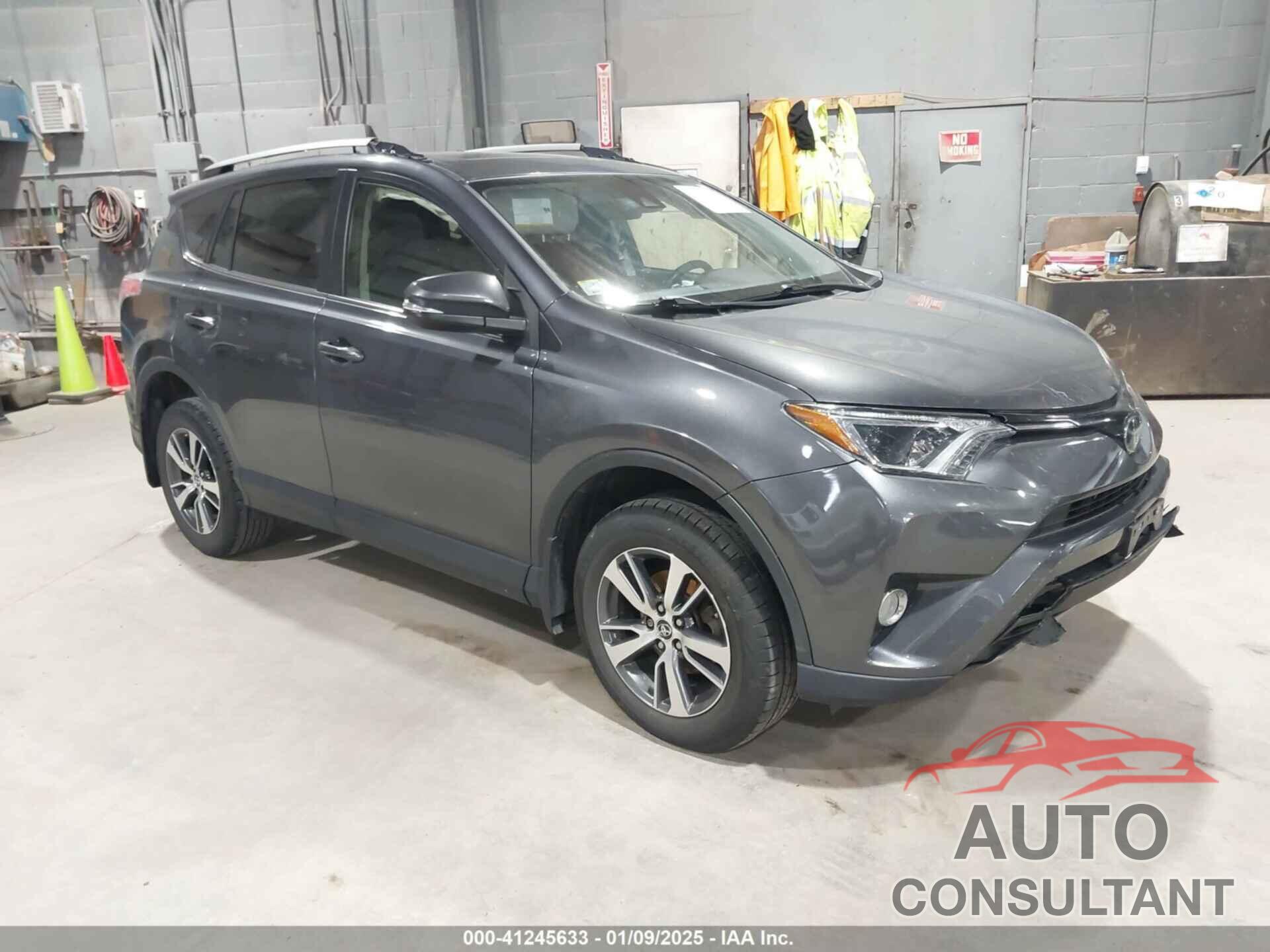 TOYOTA RAV4 2018 - JTMRFREV0JD249178