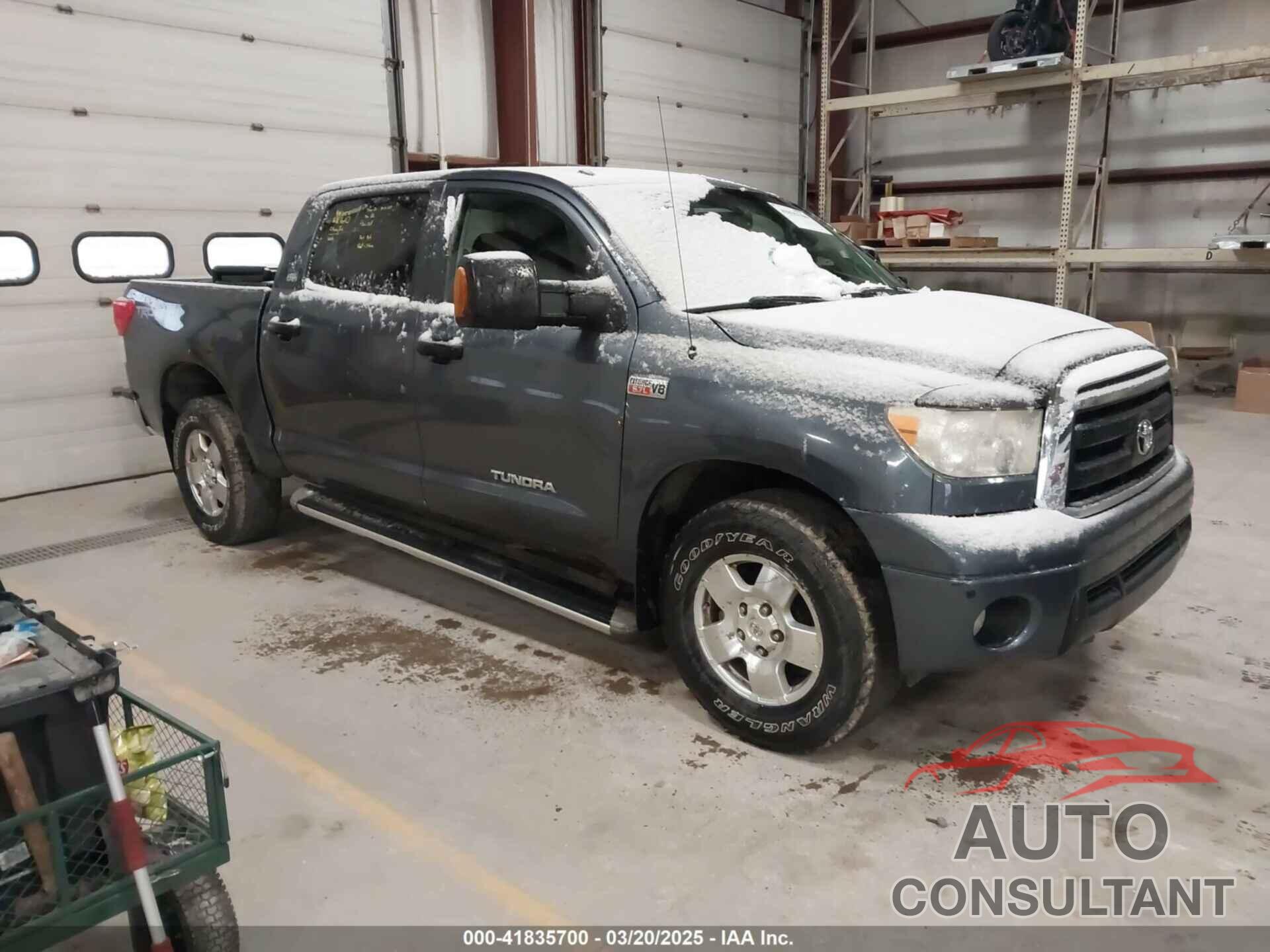 TOYOTA TUNDRA 2010 - 5TFDY5F18AX103196