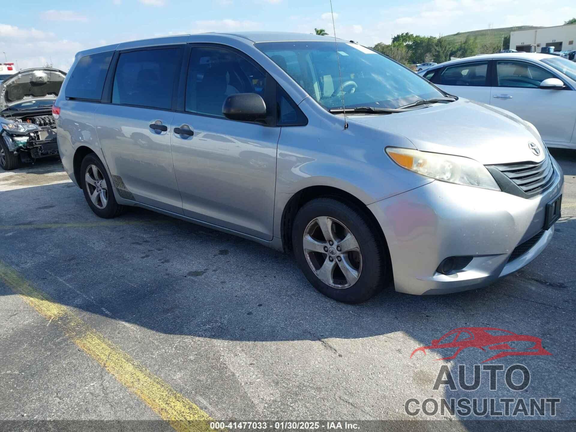 TOYOTA SIENNA 2011 - 5TDZK3DC6BS028411