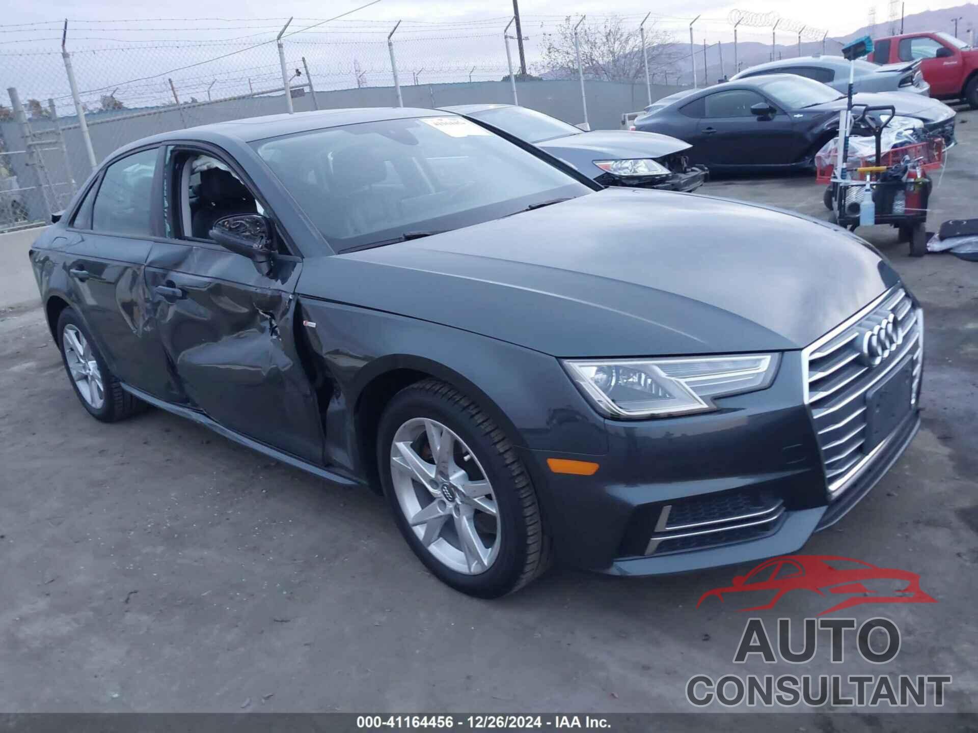 AUDI A4 2018 - WAUKMAF45JA214522