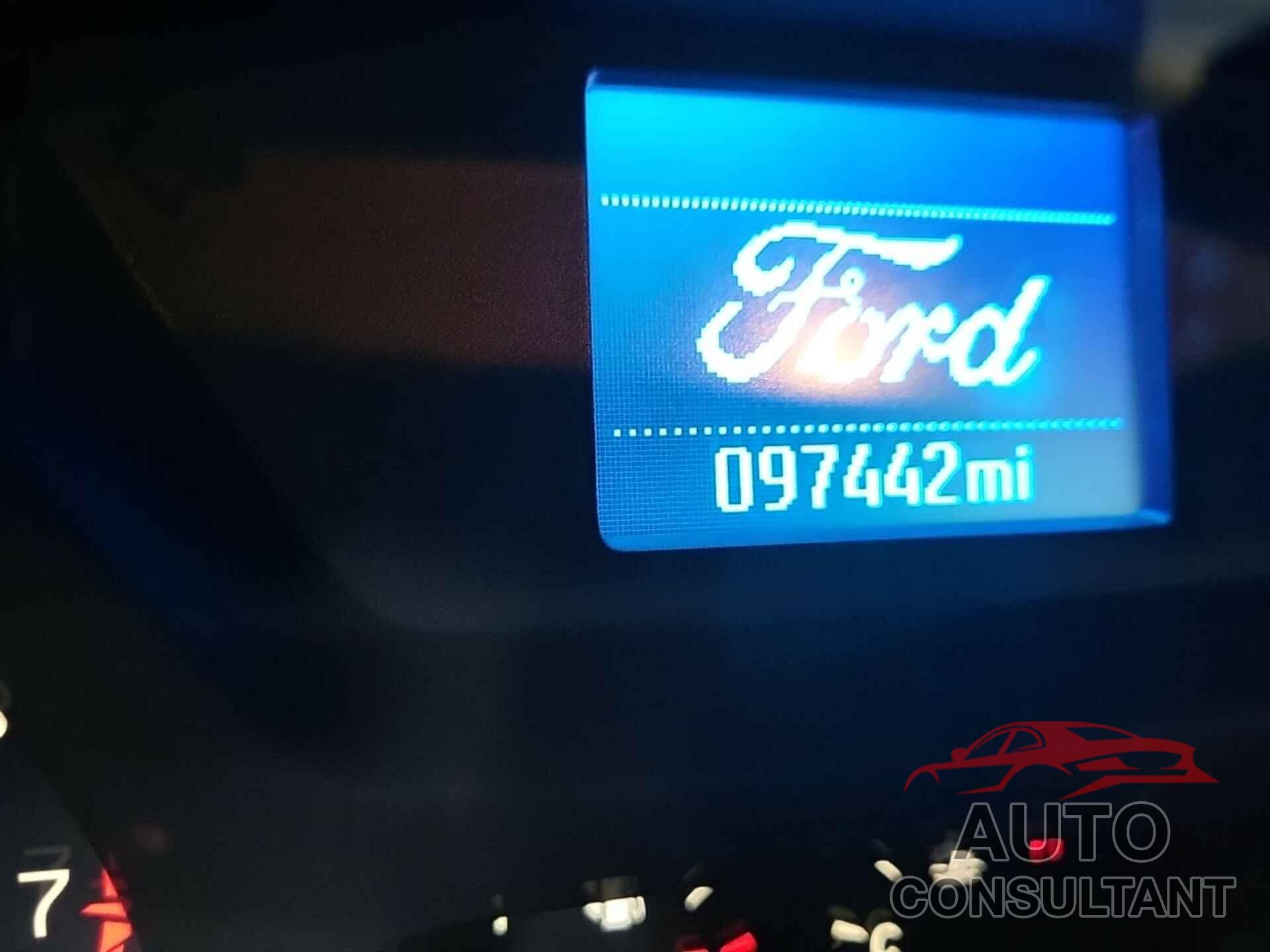 FORD TRANSIT-150 2018 - 1FTYE1YM7JKA26568