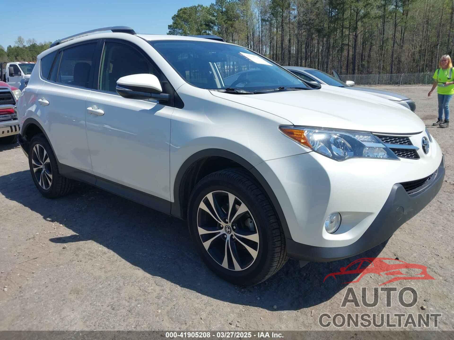 TOYOTA RAV4 2015 - JTMDFREV3FD101138