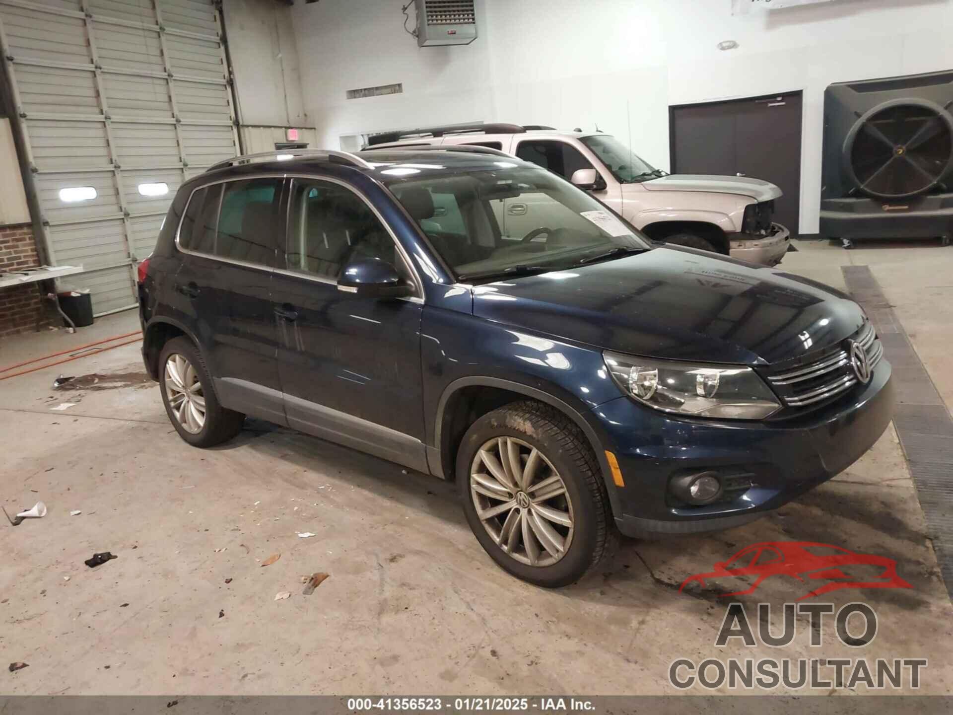 VOLKSWAGEN TIGUAN 2014 - WVGAV3AX8EW563008