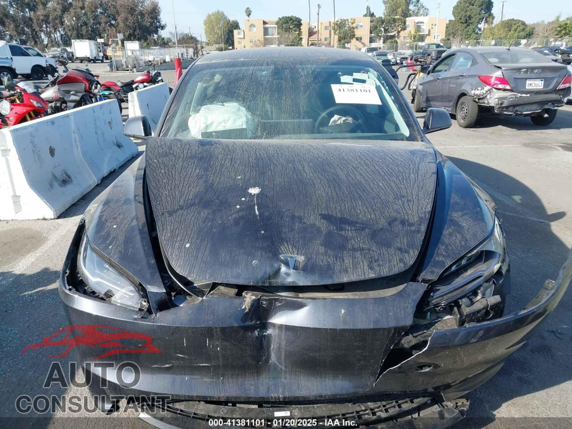 TESLA MODEL 3 2024 - 5YJ3E1EA1RF745909