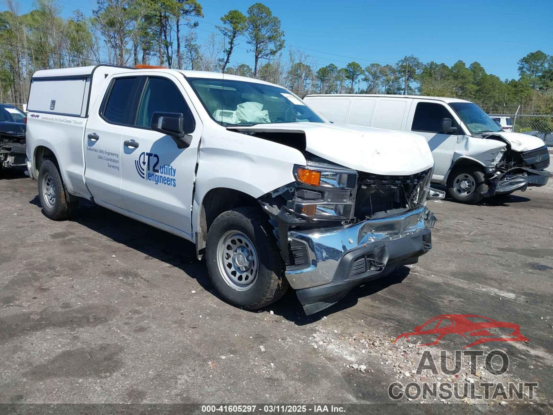 CHEVROLET SILVERADO 1500 2021 - 1GCRYAEF4MZ210671