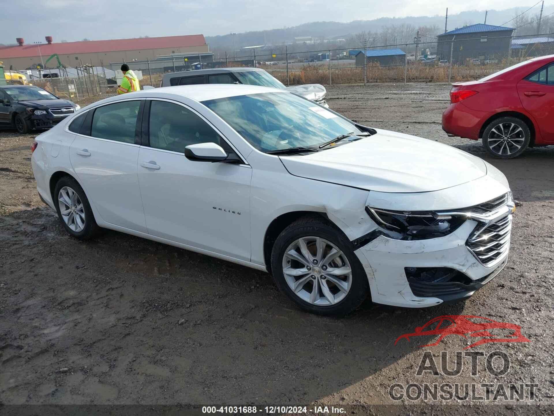 CHEVROLET MALIBU 2022 - 1G1ZD5ST4NF126519