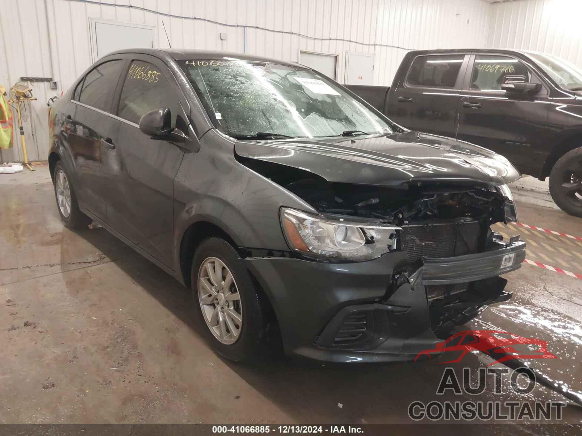 CHEVROLET SONIC 2018 - 1G1JD5SHXJ4139225