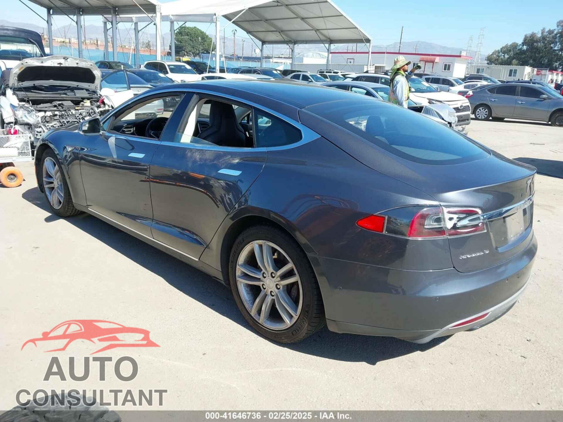 TESLA MODEL S 2015 - 5YJSA1H16FF093982
