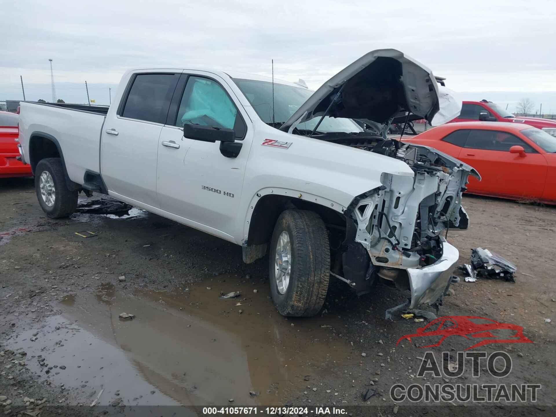 CHEVROLET SILVERADO 3500HD 2023 - 1GC4YUEY4PF213928